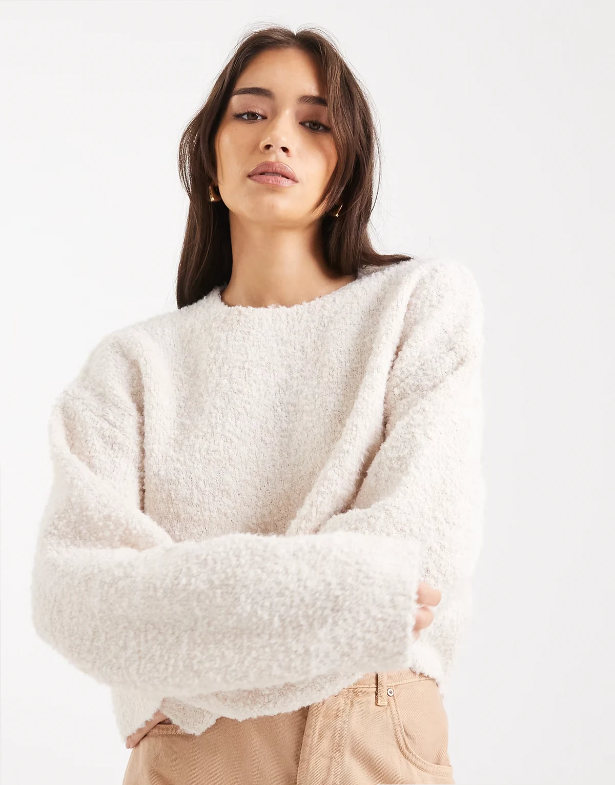– Lässiger Bouclé-Pullover in Creme