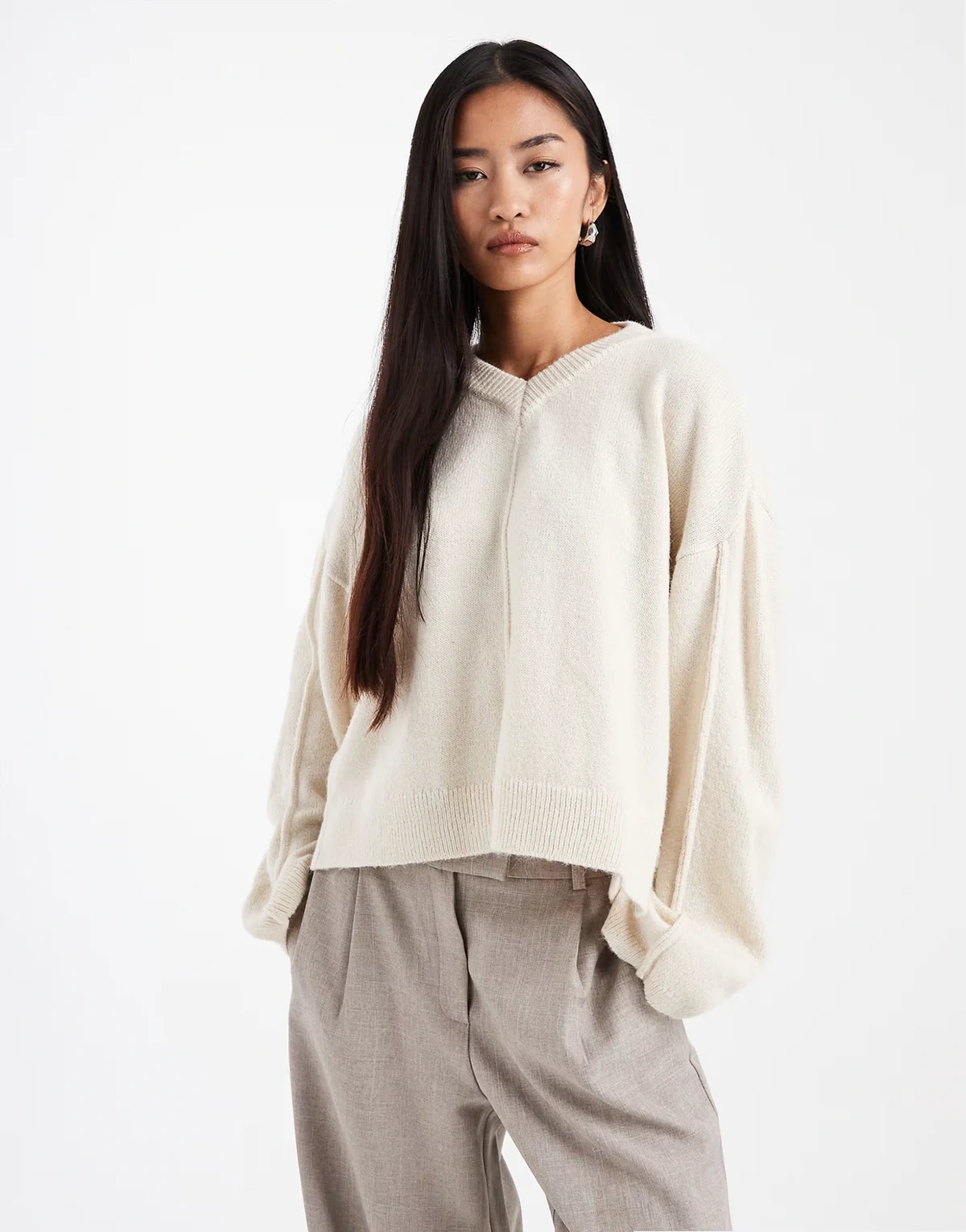 high v banana sleeve sweater in cream