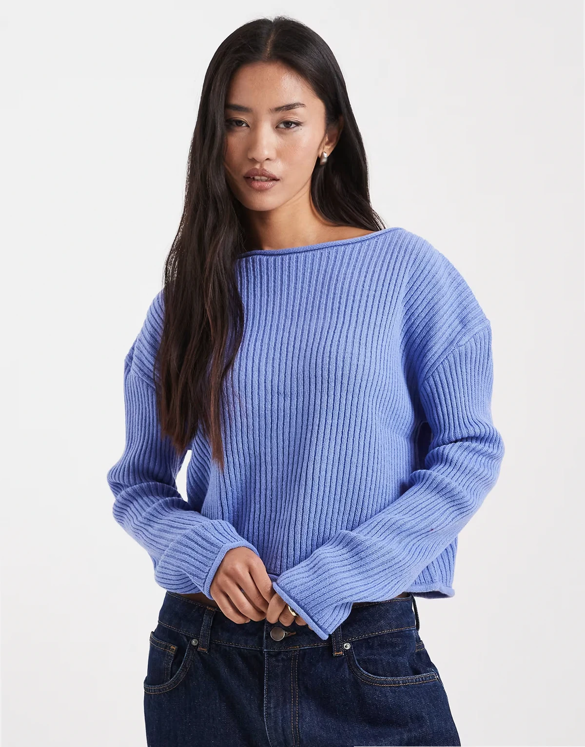 crew neck boxy ribbed sweater with rolled edge in blue