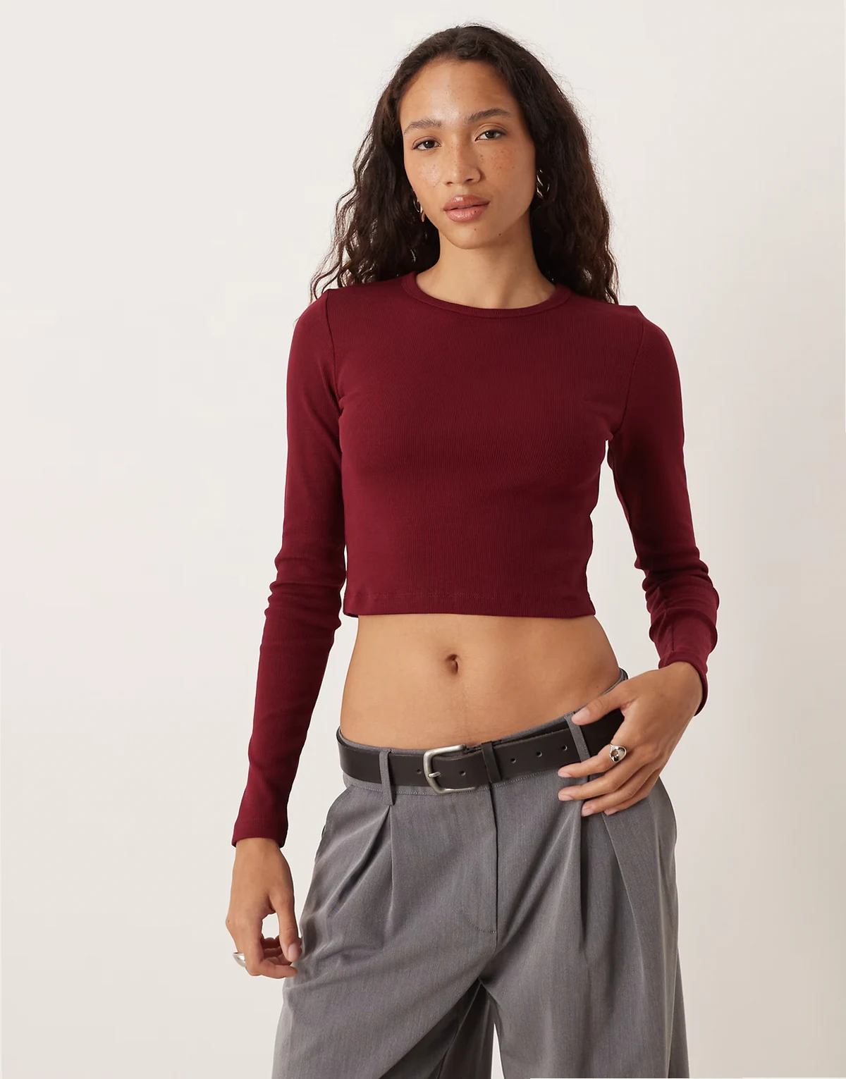 – Feline – Bordowy prążkowany T-shirt z długimi rękawami