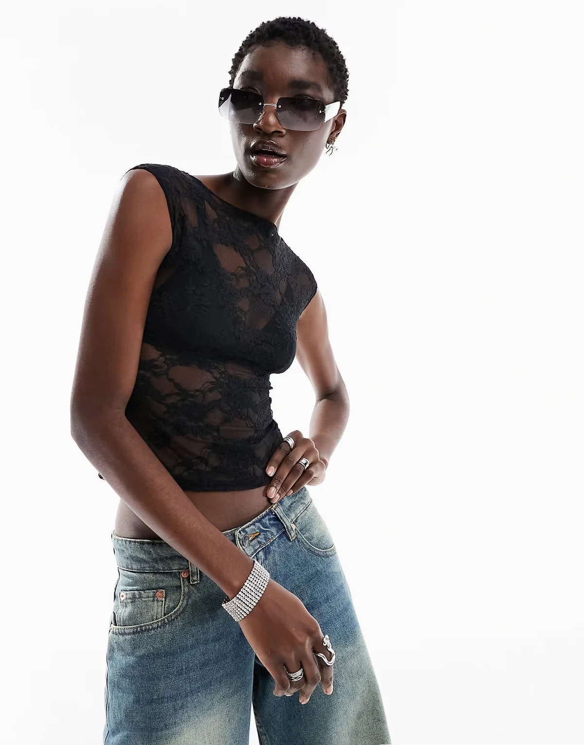 nova cap sleeve lace top in black