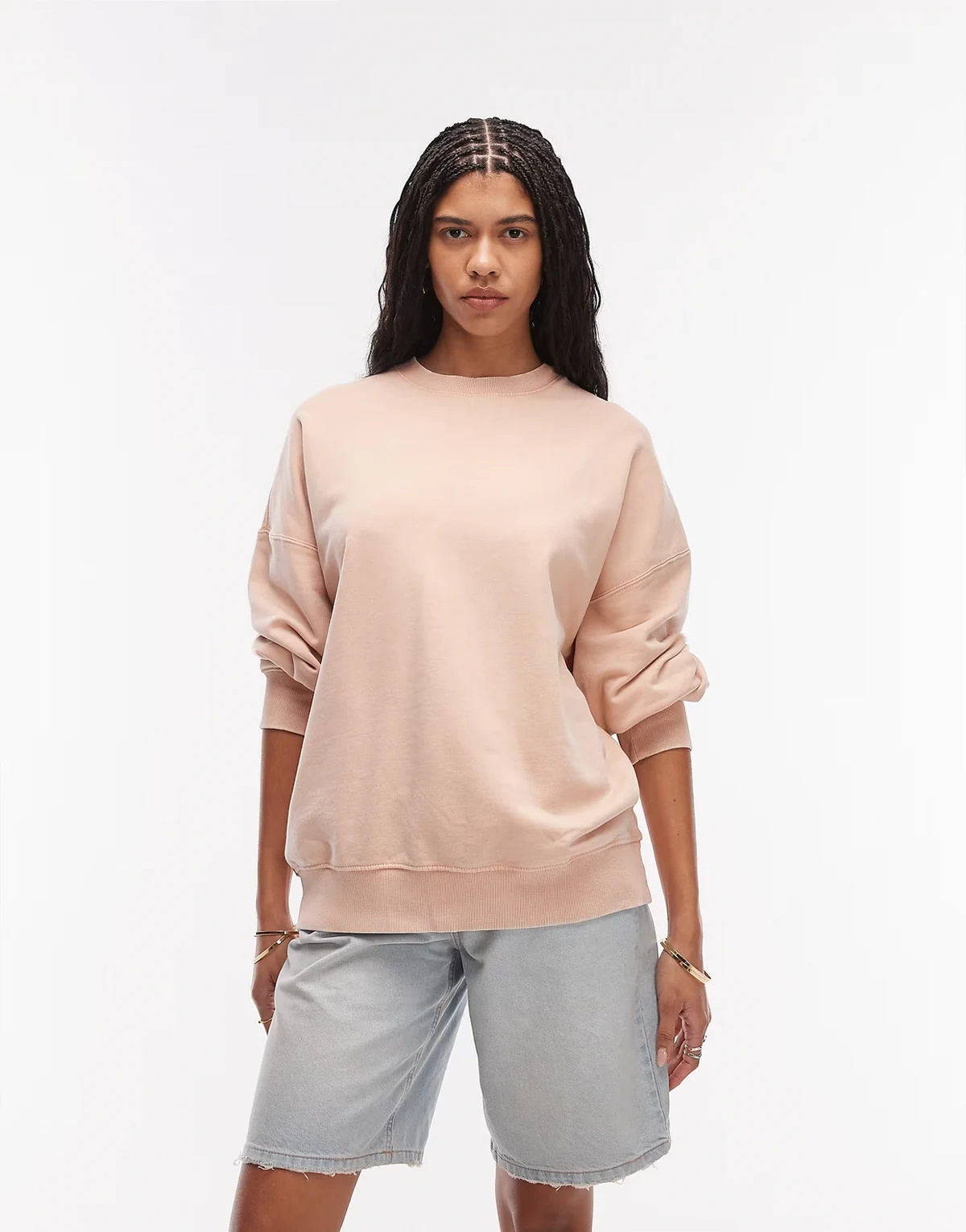 – Oversize-Sweatshirt in Lehmrosa mit Rundhalsausschnitt