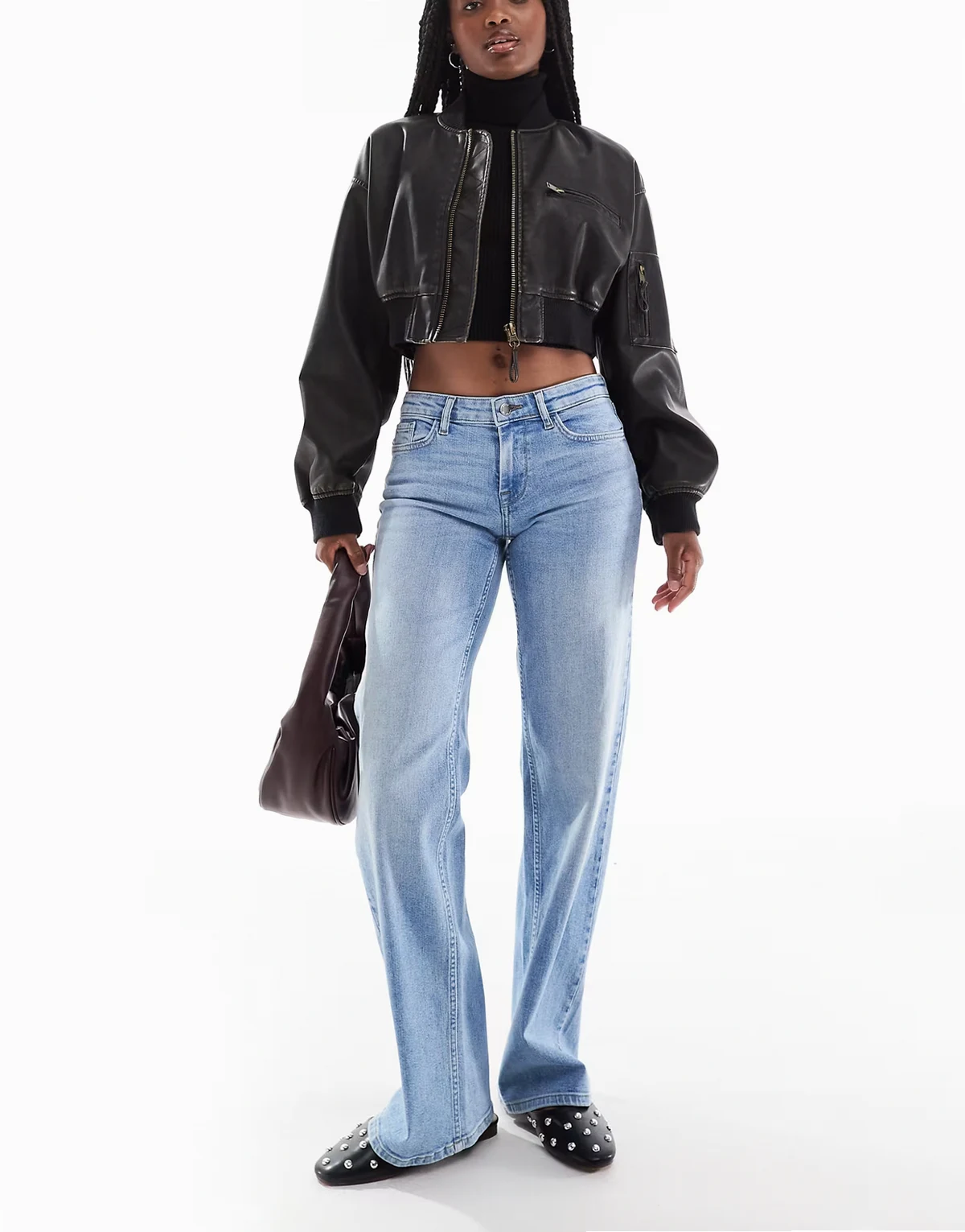 – Judy – Jeans in hellblauer Waschung mit weitem Schnitt und niedrigem Bund