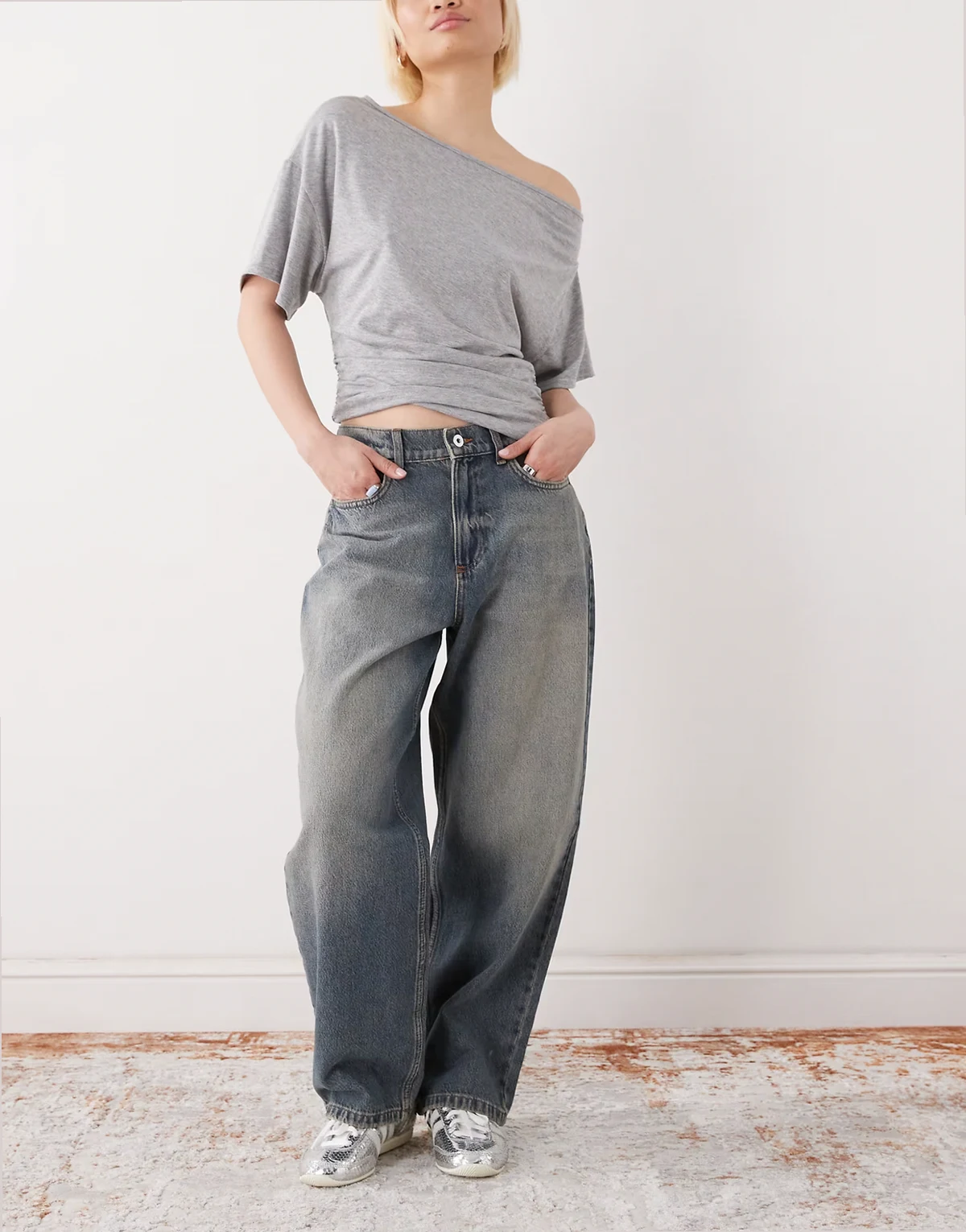 – X001 – Sehr weite Jeans in Stone-Waschung