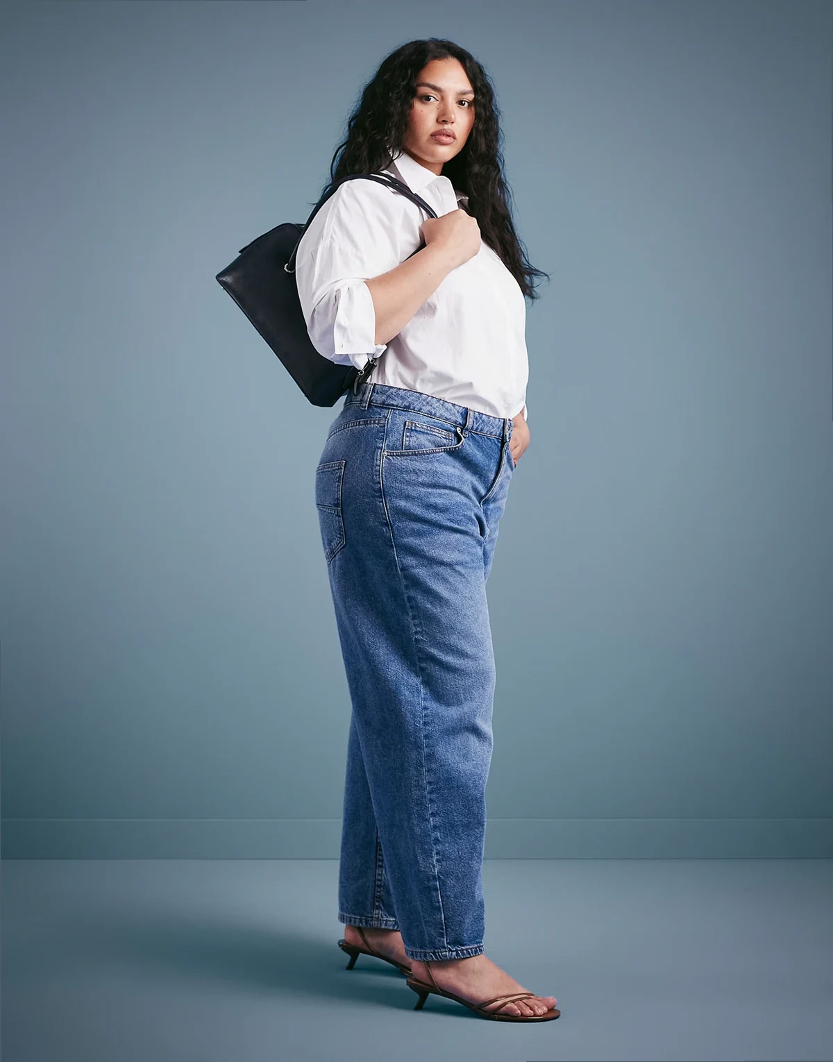 ASOS DESIGN Curve – Niebieskie regulowane w talii jeansy barrel do kostki