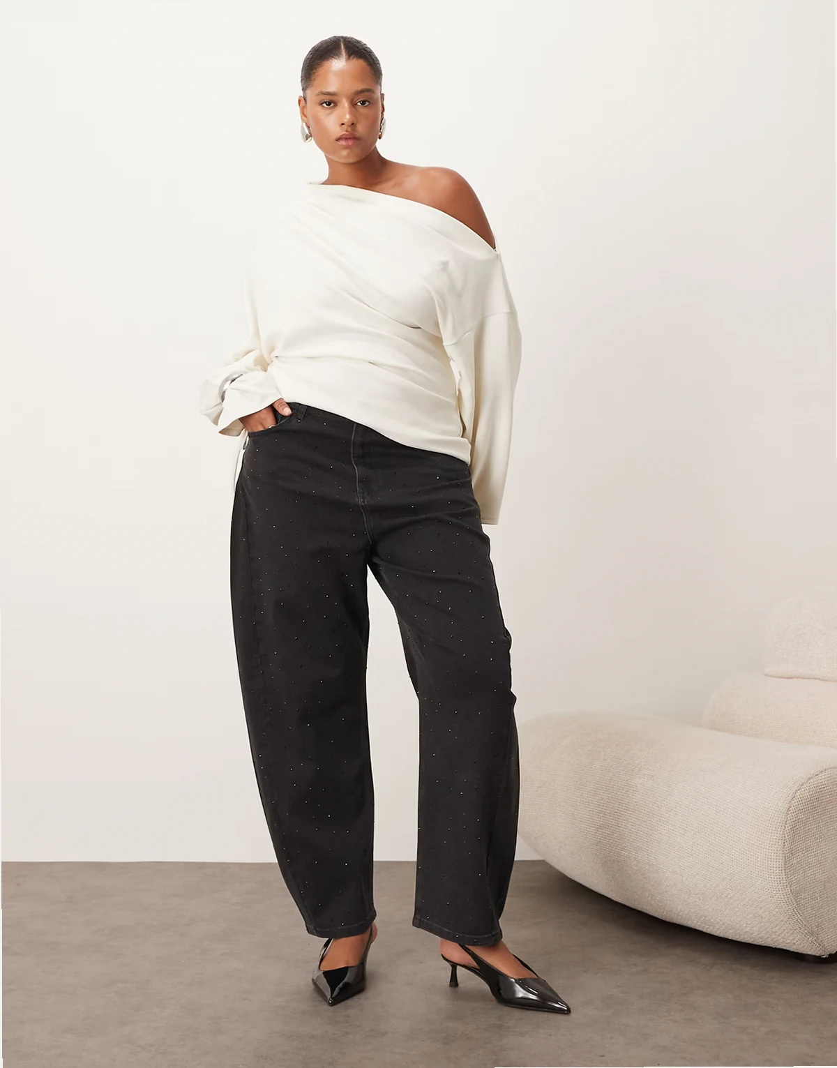 Curve Eden barrel leg high waist hotfix jeans in black