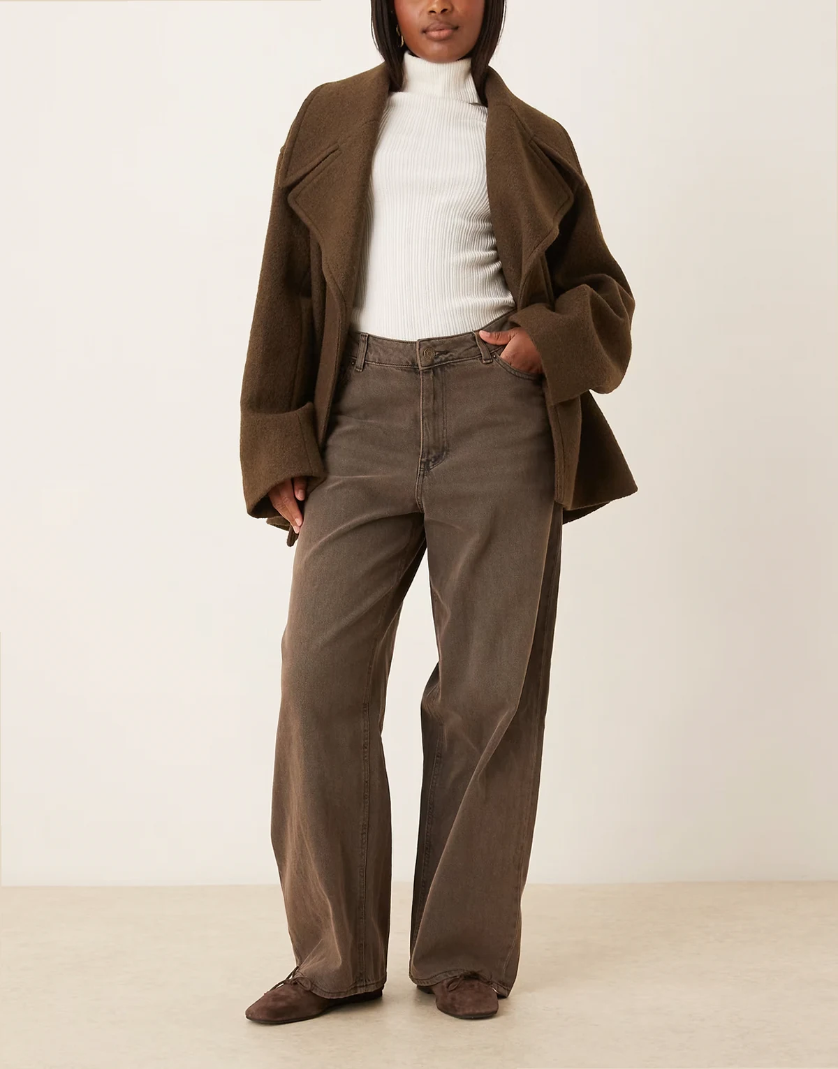 – Kyoto – Weite Jeans in Dunkelbraun