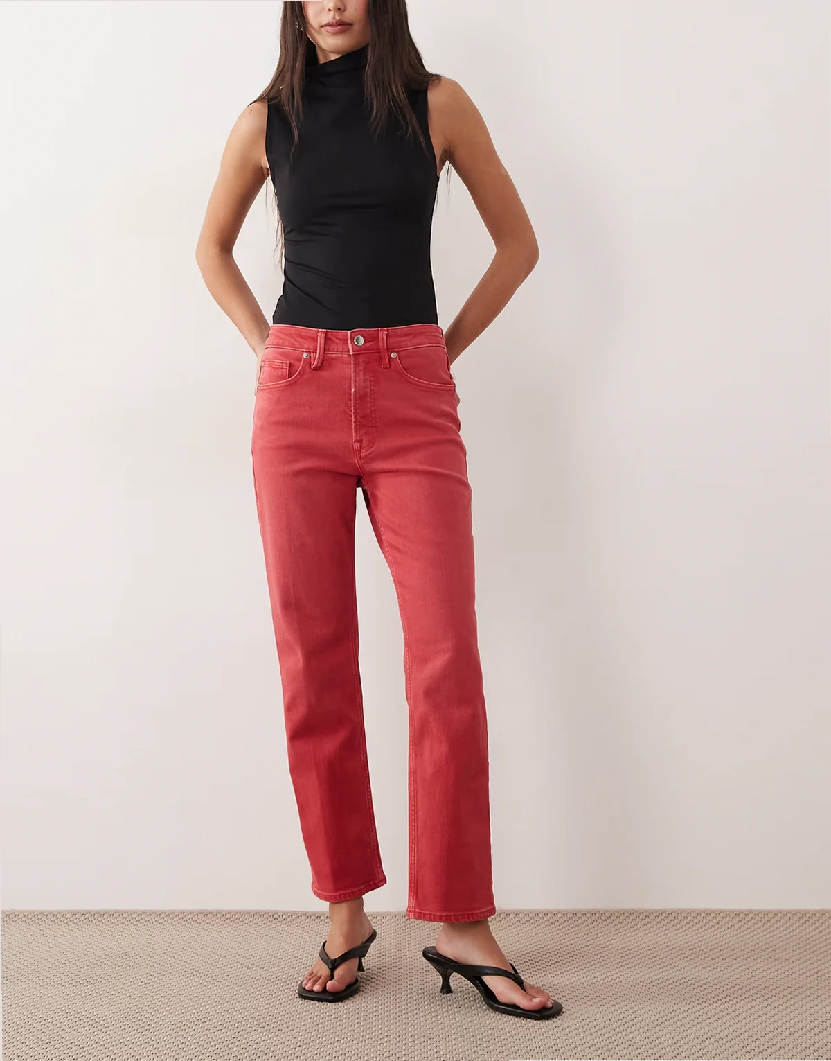 – Icon – Knöchellange Jeans in Kirschrot