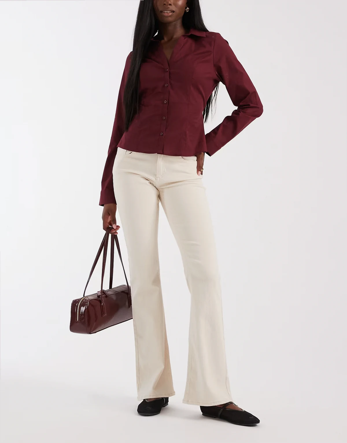 – Blush – Ausgestellte Jeans in Ecru