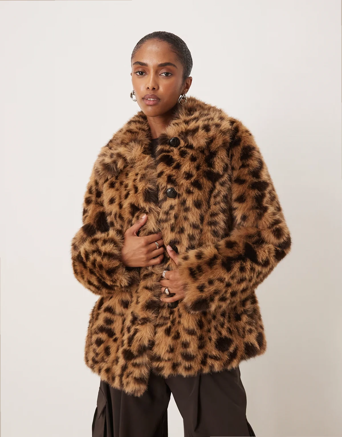 – Jacke aus Kunstpelz mit Leopardenmuster