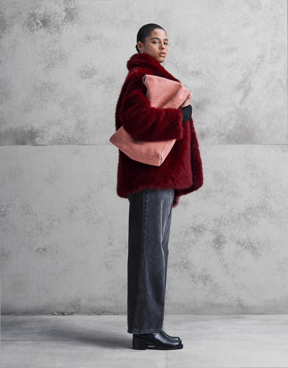 ASOS DESIGN Curve – Czerwony płaszcz z kołnierzem ze sztucznego futra