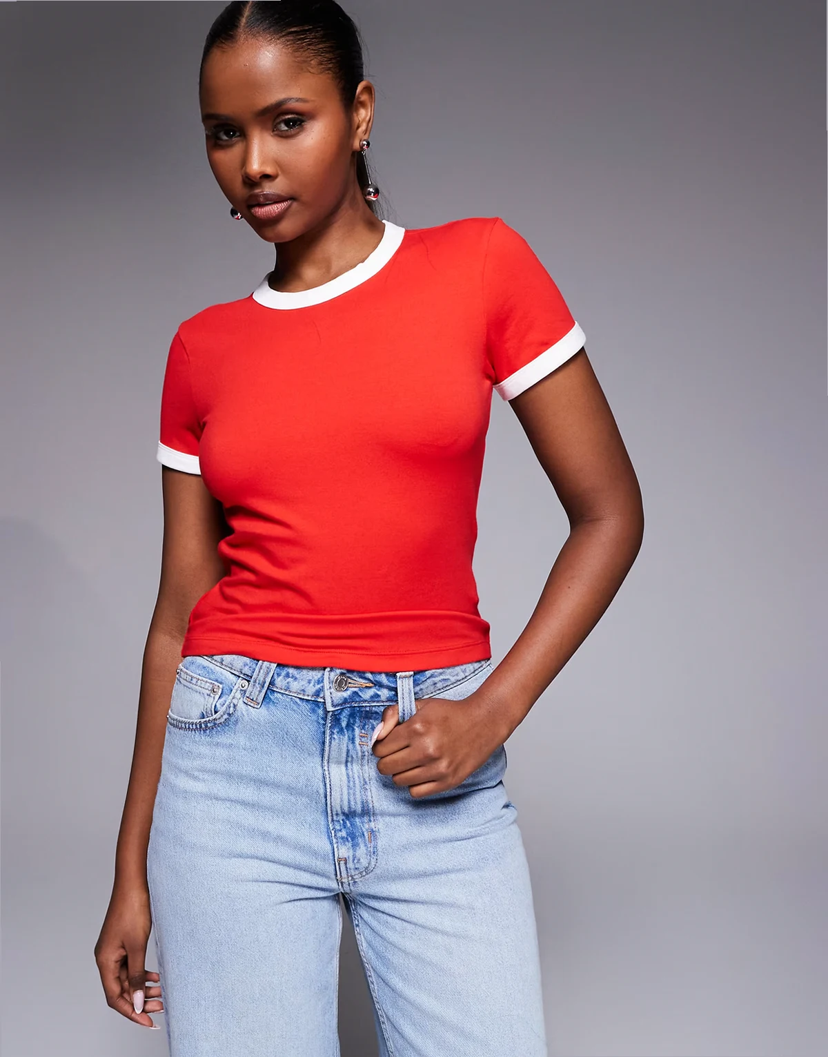 – Superelastisches Babyringer-T-Shirt in Rot mit weißem Besatz