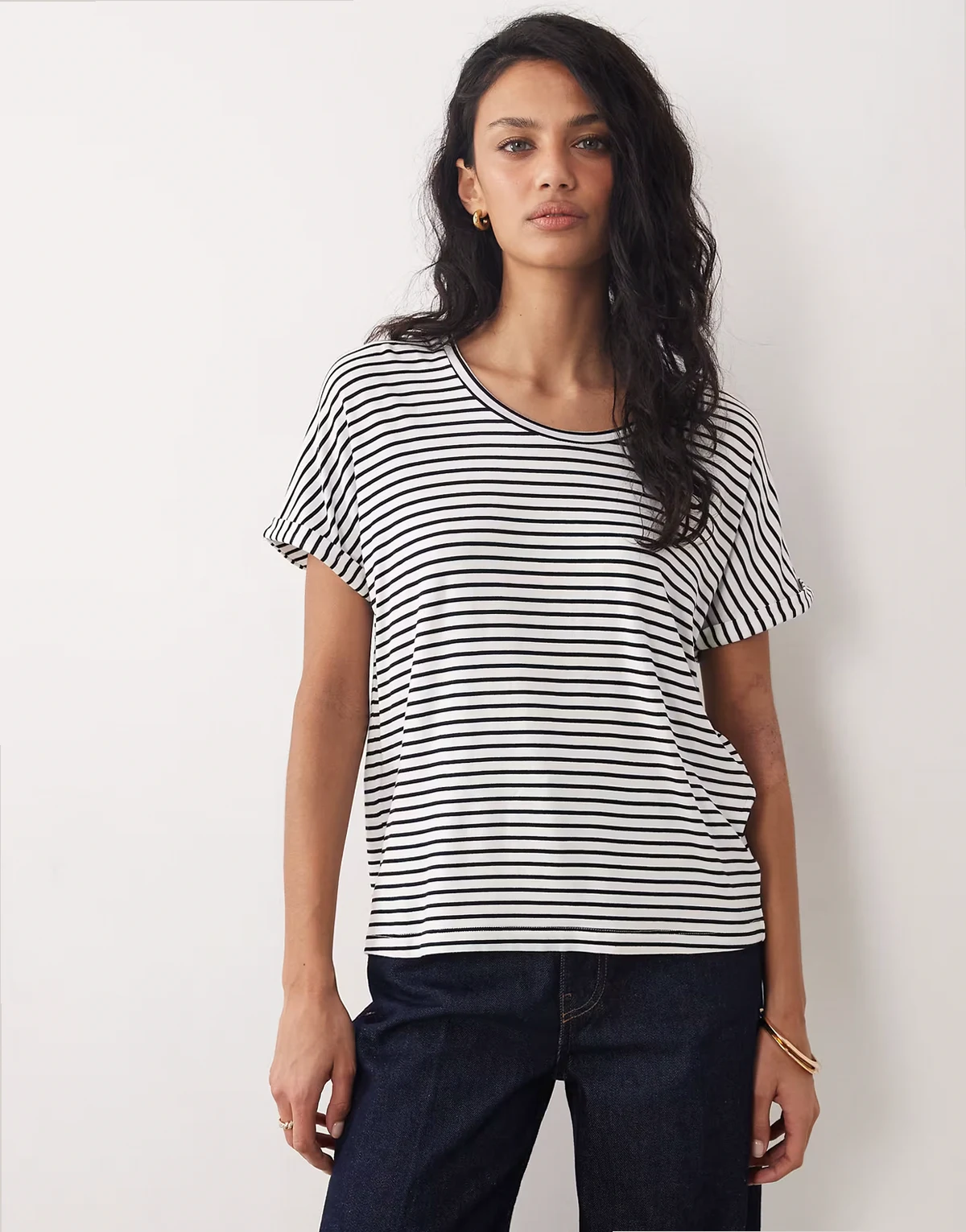 – Miękki T-shirt w granatowe paski