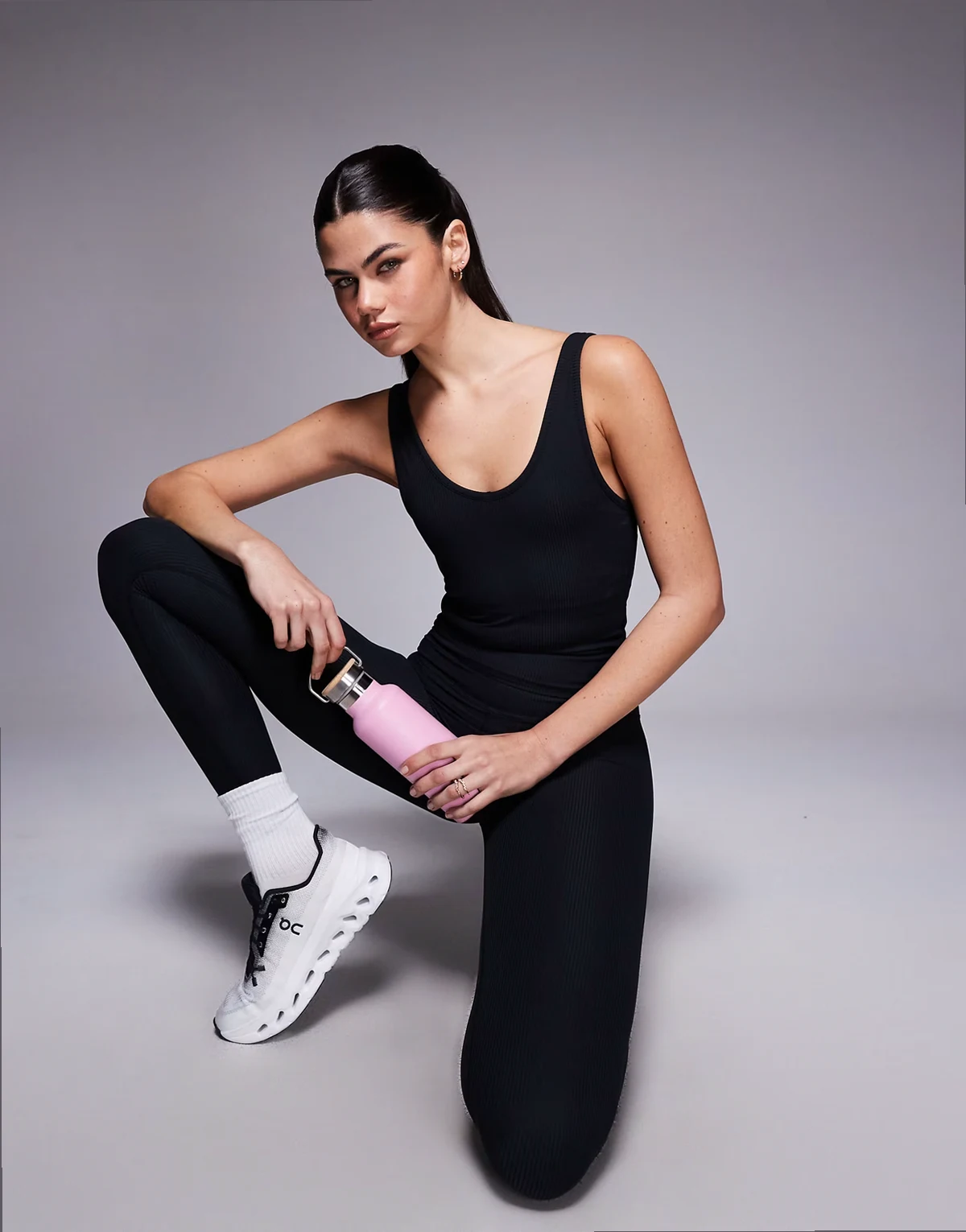 soft touch ribbed tank top with inner bra in black