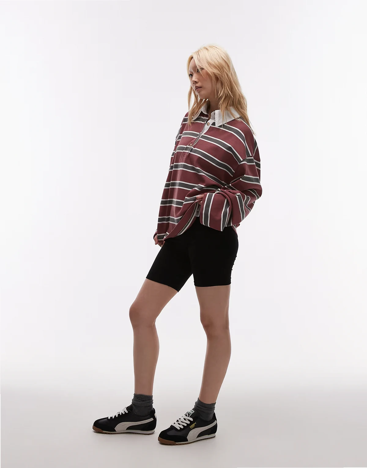 – Basic – Czarne krótkie legginsy