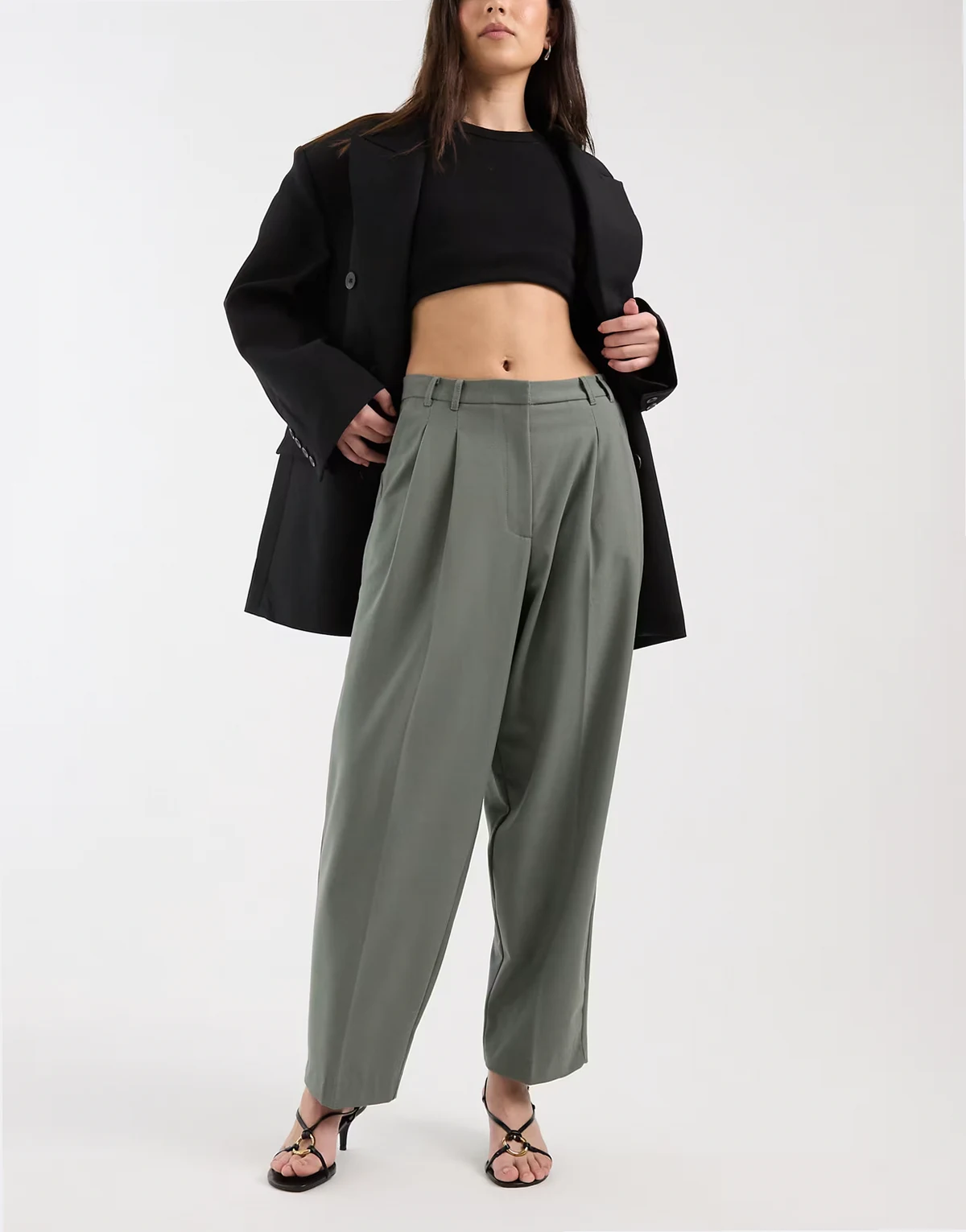 – Elegante, strukturierte, schmal zulaufende Hose in Olivgrün mit weitem Schnitt