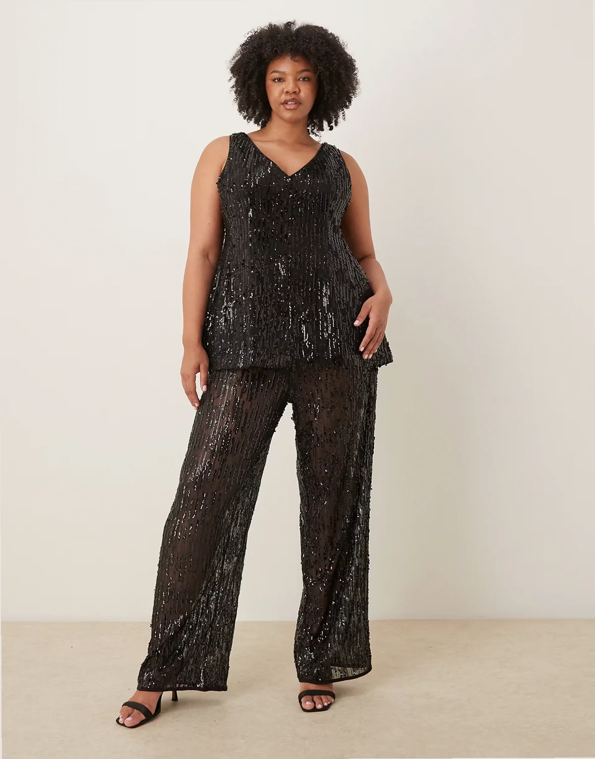 ASOS DESIGN Curve – Dopasowane czarne spodnie z szerokimi nogawkami z prześwitującego materiału z cekinami, część zestawu