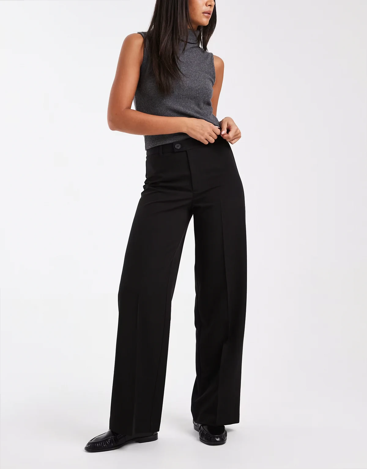 – Elegante Hose in Schwarz mit geradem Bein und Bügelfalte vorn