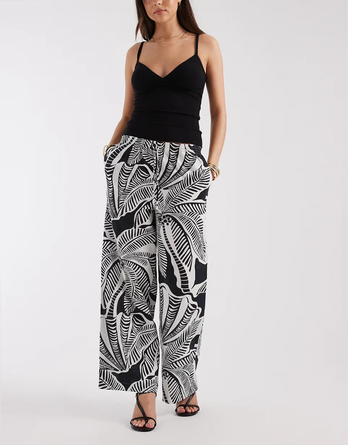 linen look patterned pants in black - part of a set
