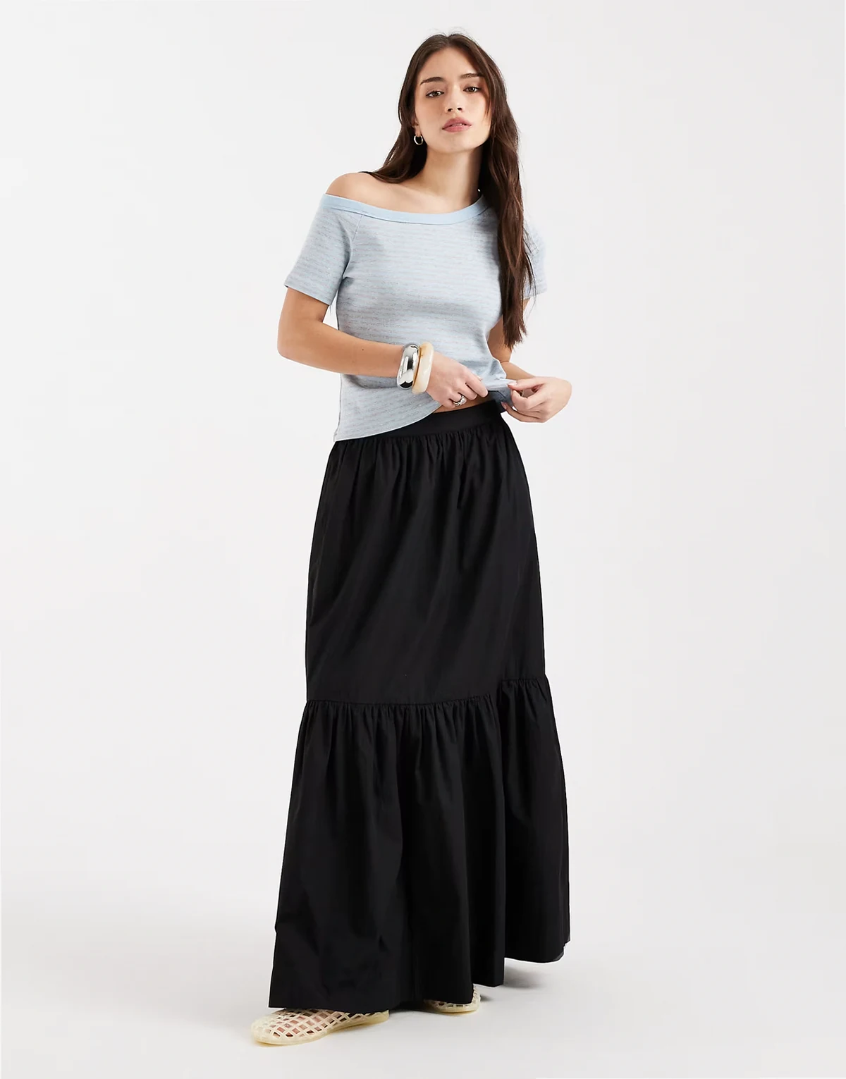 – Czarna warstwowa spódnica maxi w stylu boho