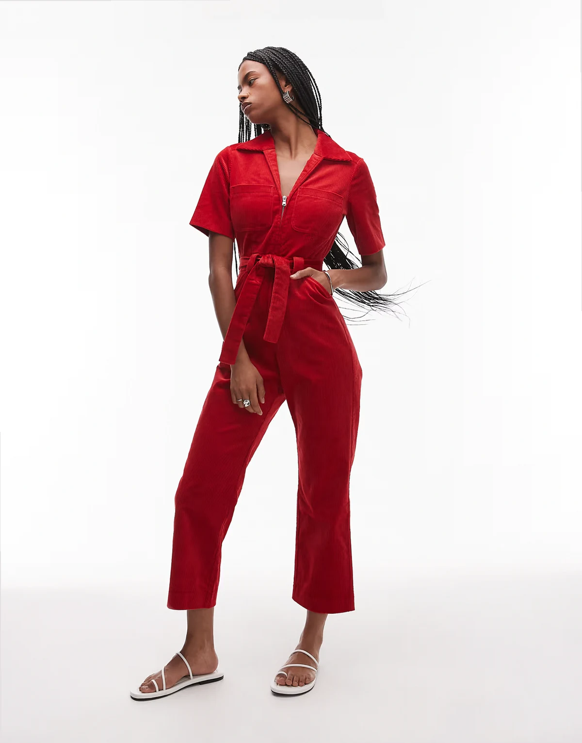 – Cord-Jumpsuit in Rot mit Gürtel