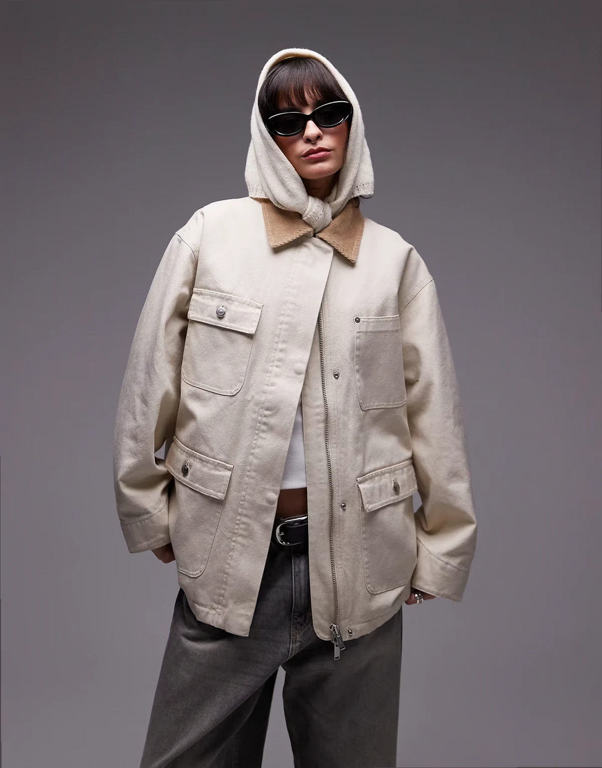 – Workwear-Barnjacke in Wollweiß mit Utility-Taschen und Kontrastkragen in Oversize-Passform