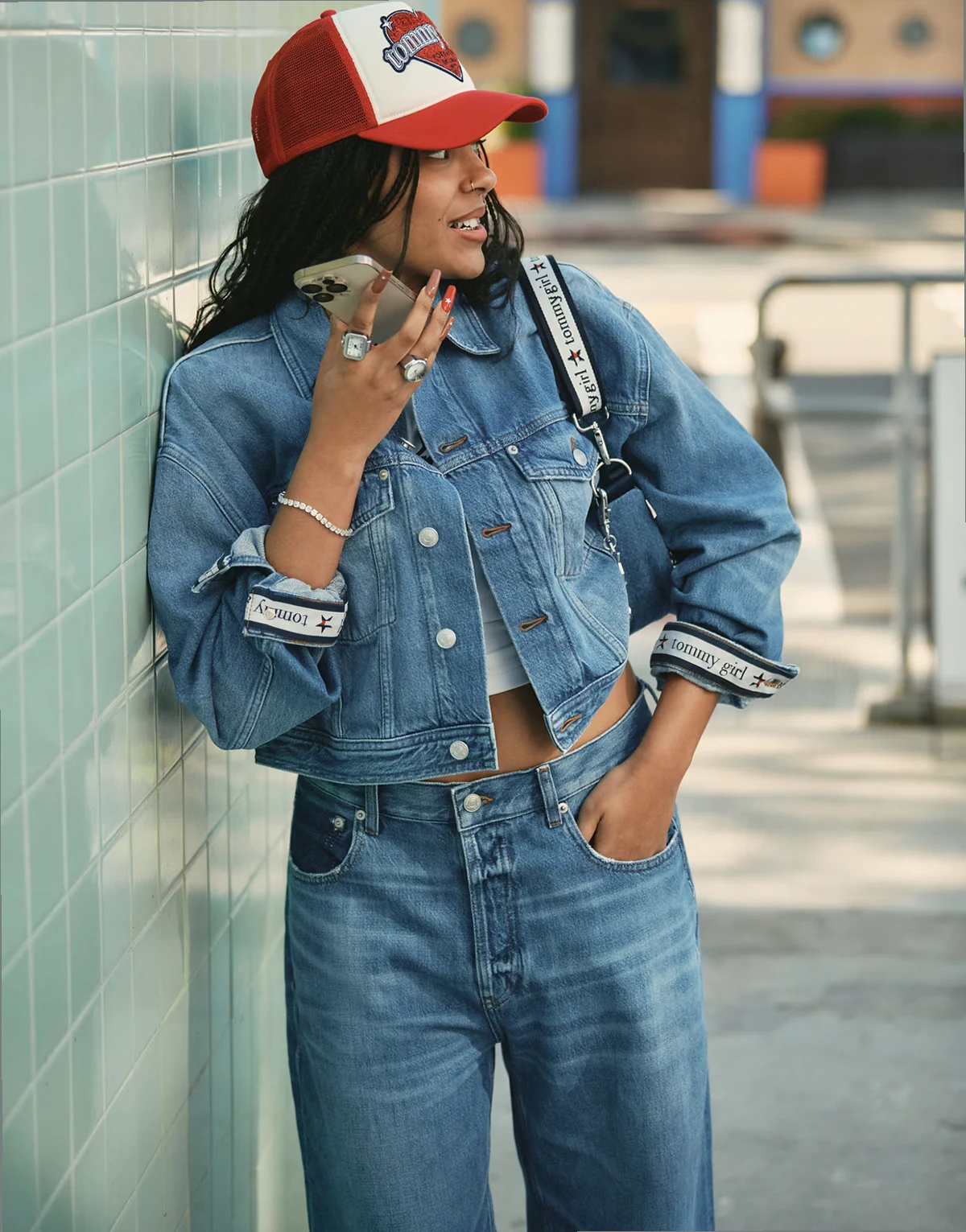 tommy girl oversized cropped star denim jacket in dark wash