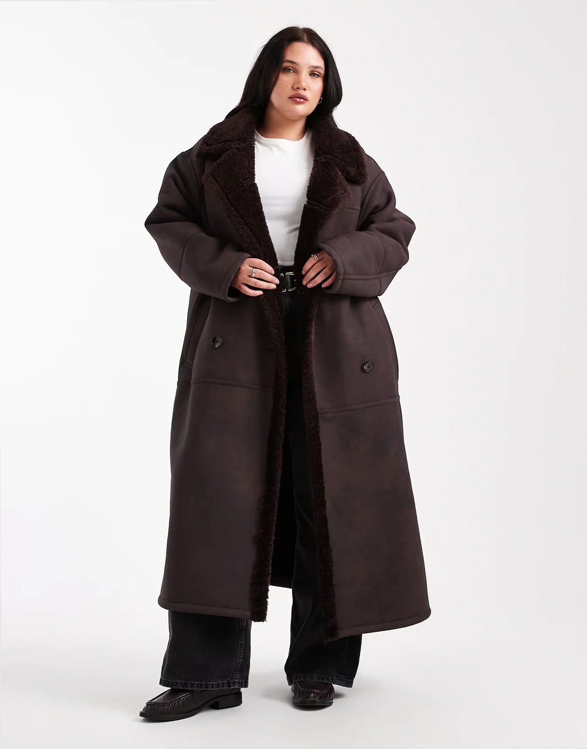 ASOS DESIGN Curve – Śliwkowa kurtka o wydłużonym fasonie z kożuszka