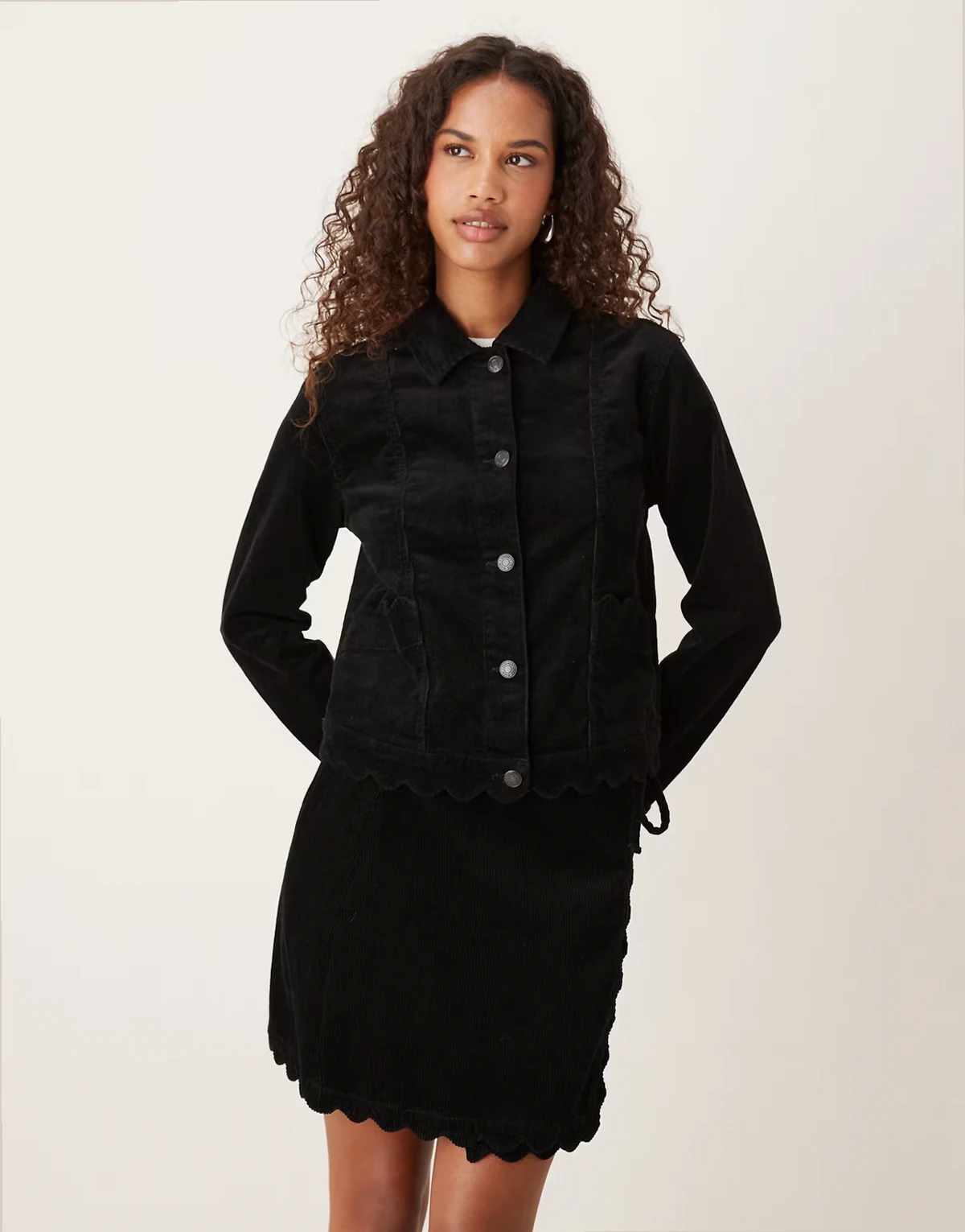 scallop trim cord jacket in black - part of set