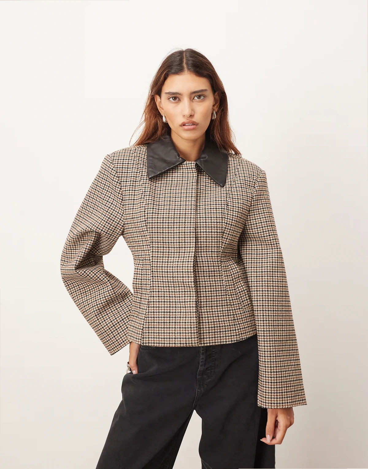 structured jacket with contrast leather collar in brown