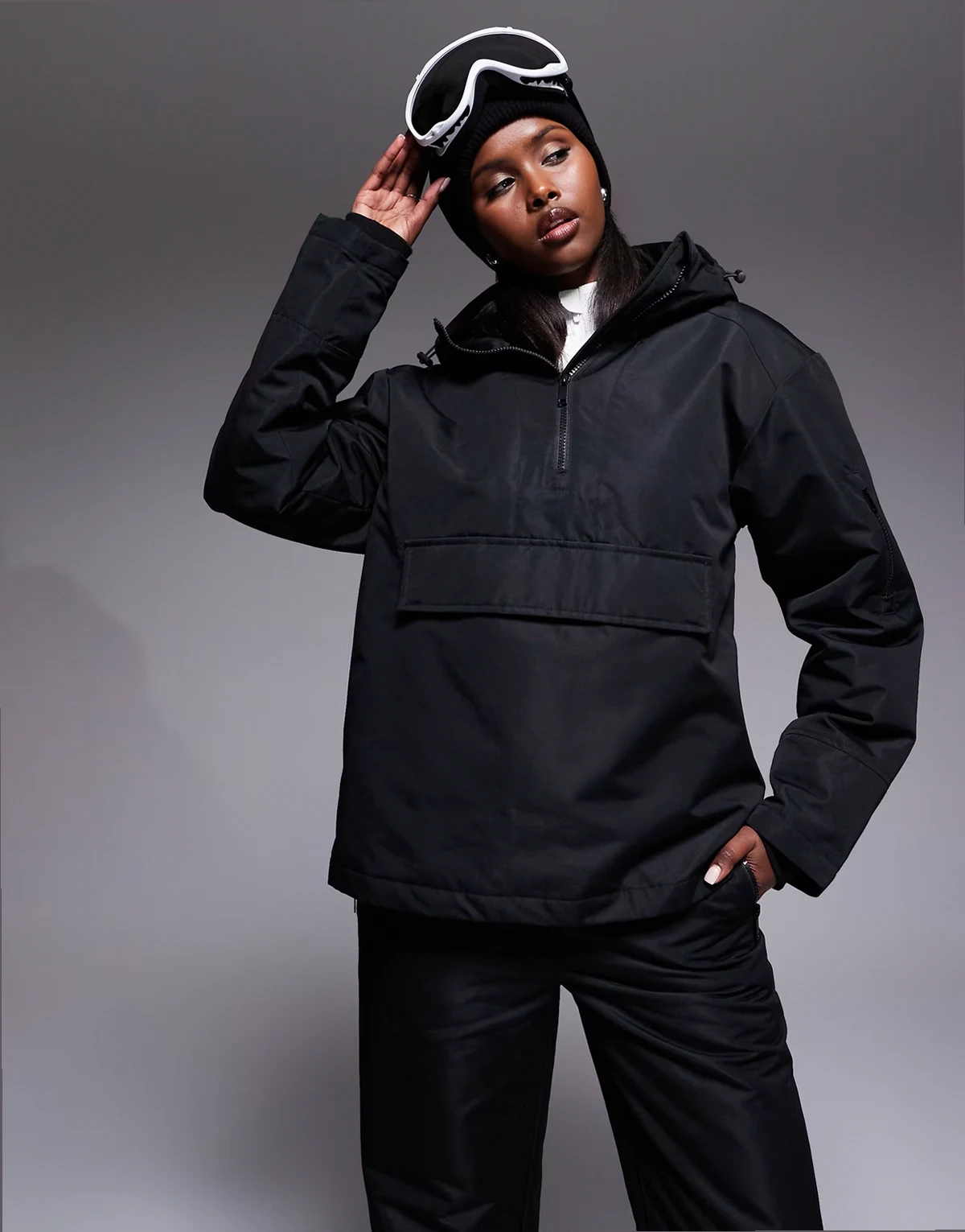 Ski over the head jacket with hood in black