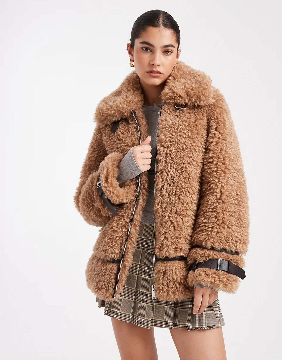 – Oversize-Pilotenjacke aus Teddyfell in Kamelbraun