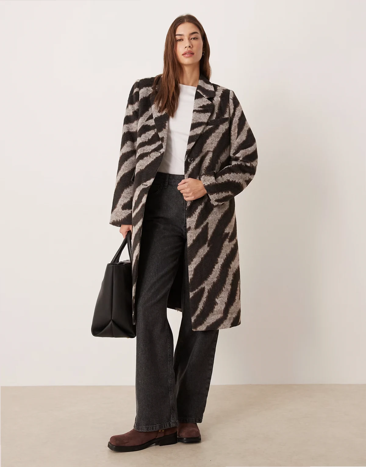 – Eleganter Mantel mit Zebramuster in Schwarz und Creme