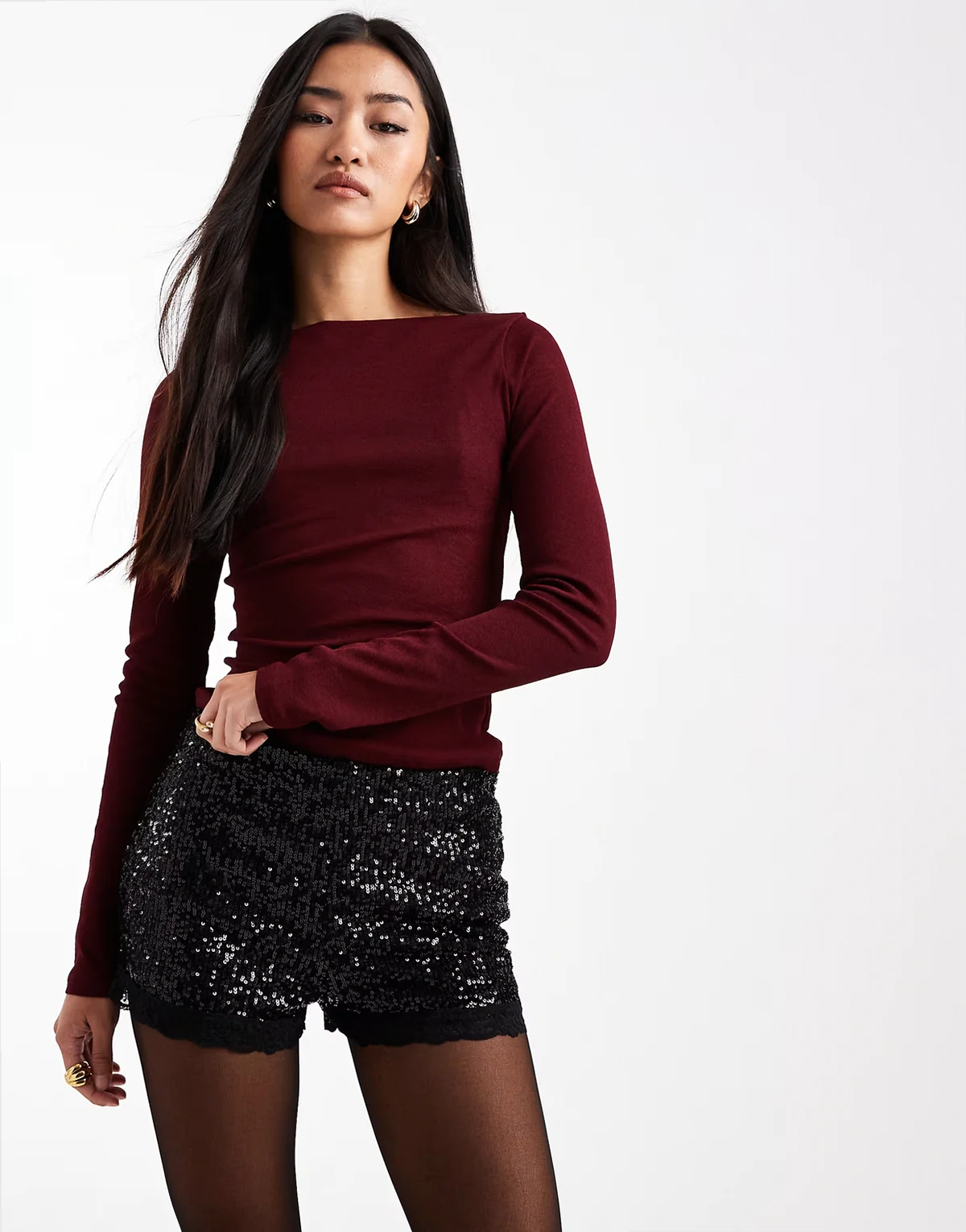 – Knappe Pailletten-Shorts mit Spitzenborte