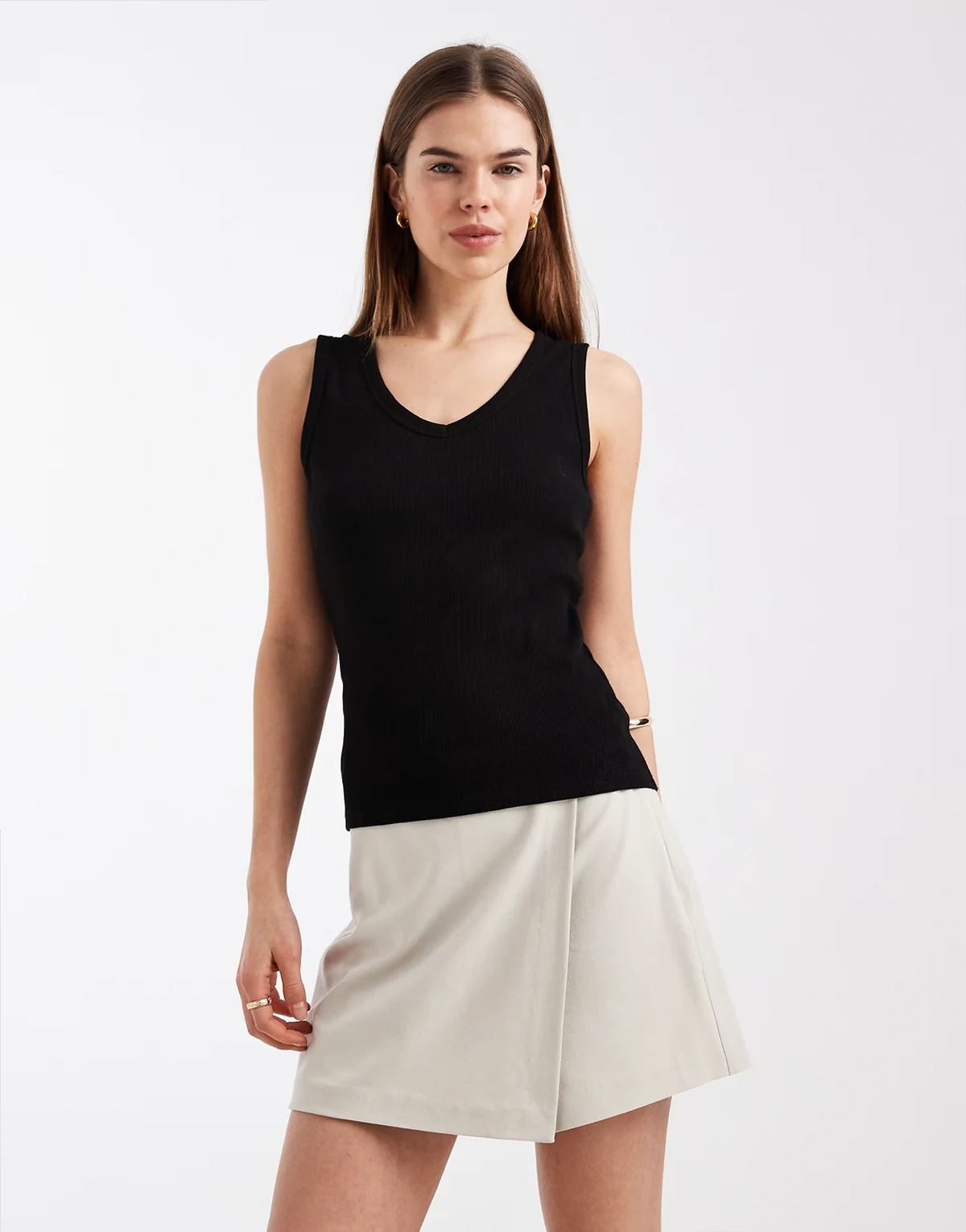 – Skort in Cremeweiß mit hohem Bund