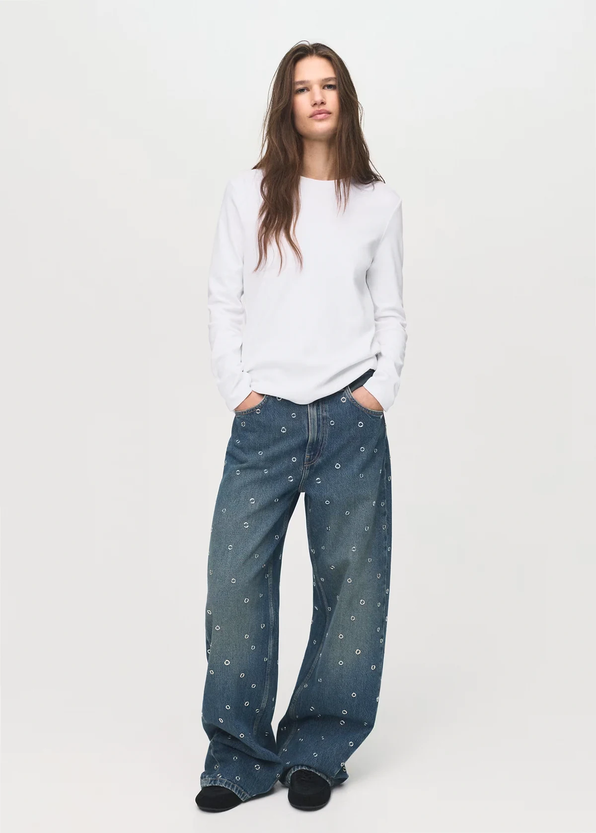 – Barrel-Leg-Jeans in Mittelblau mit Ösen-Detail