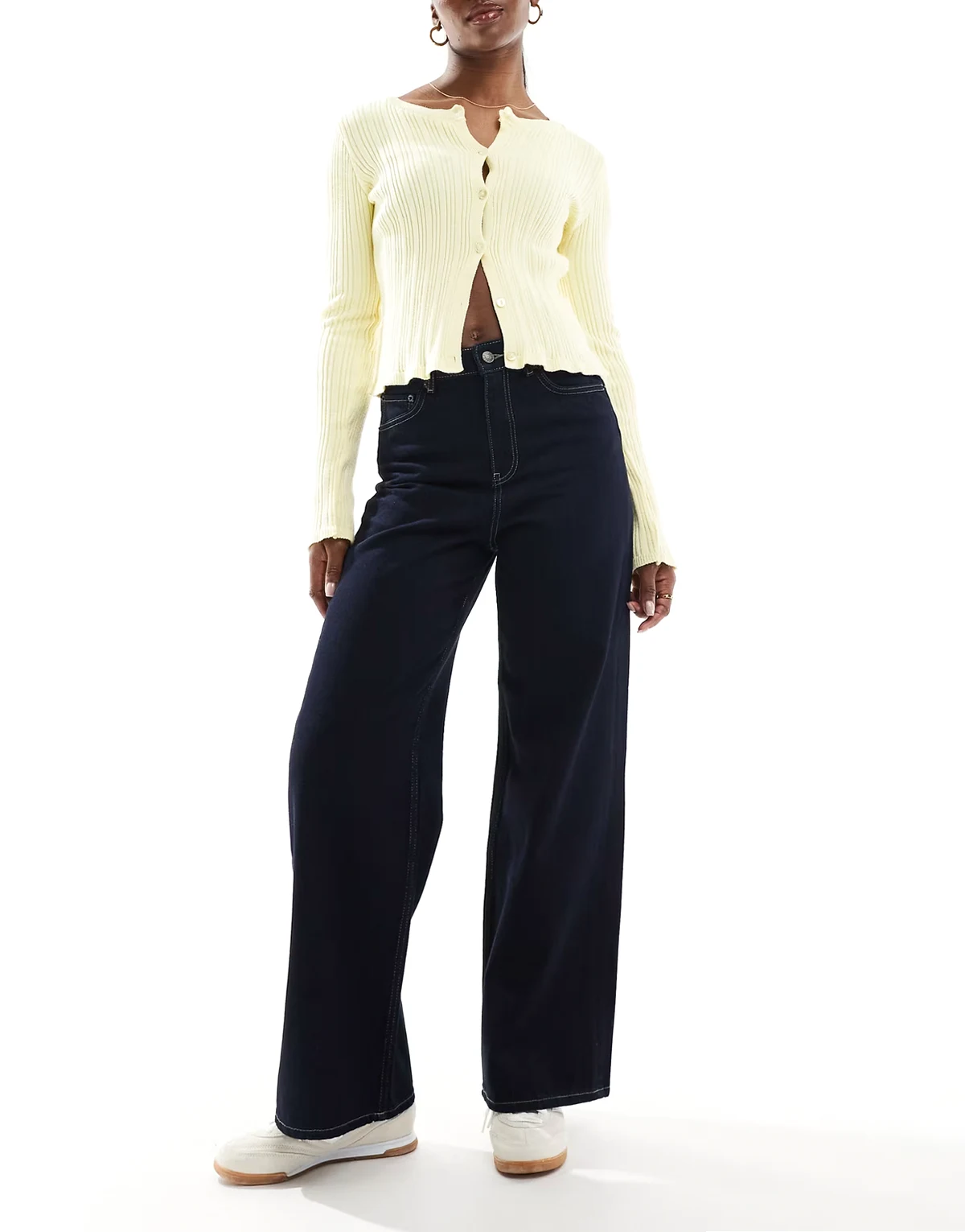 – Tokyo – Ciemnoniebieskie jeansy z szerokimi nogawkami