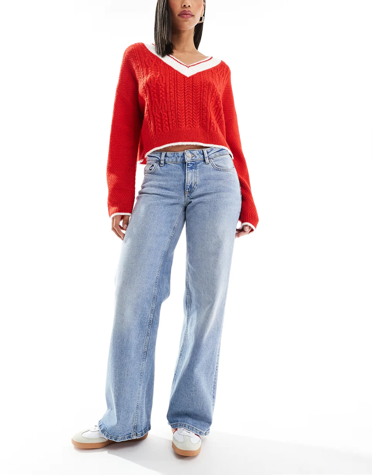 – Weit geschnittene Jeans in Hellblau mit niedrigem Bund
