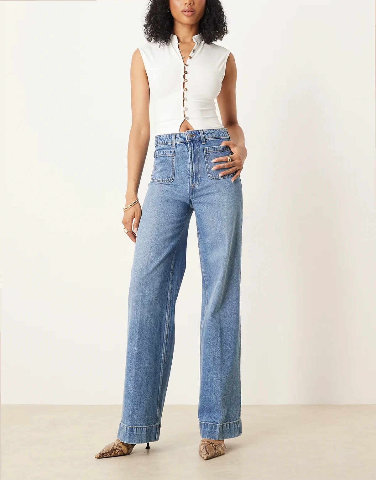 ASOS DESIGN Tall – Niebieskie jeansy z szerokimi nogawkami, podwyższonym stanem i kieszeniami z przodu