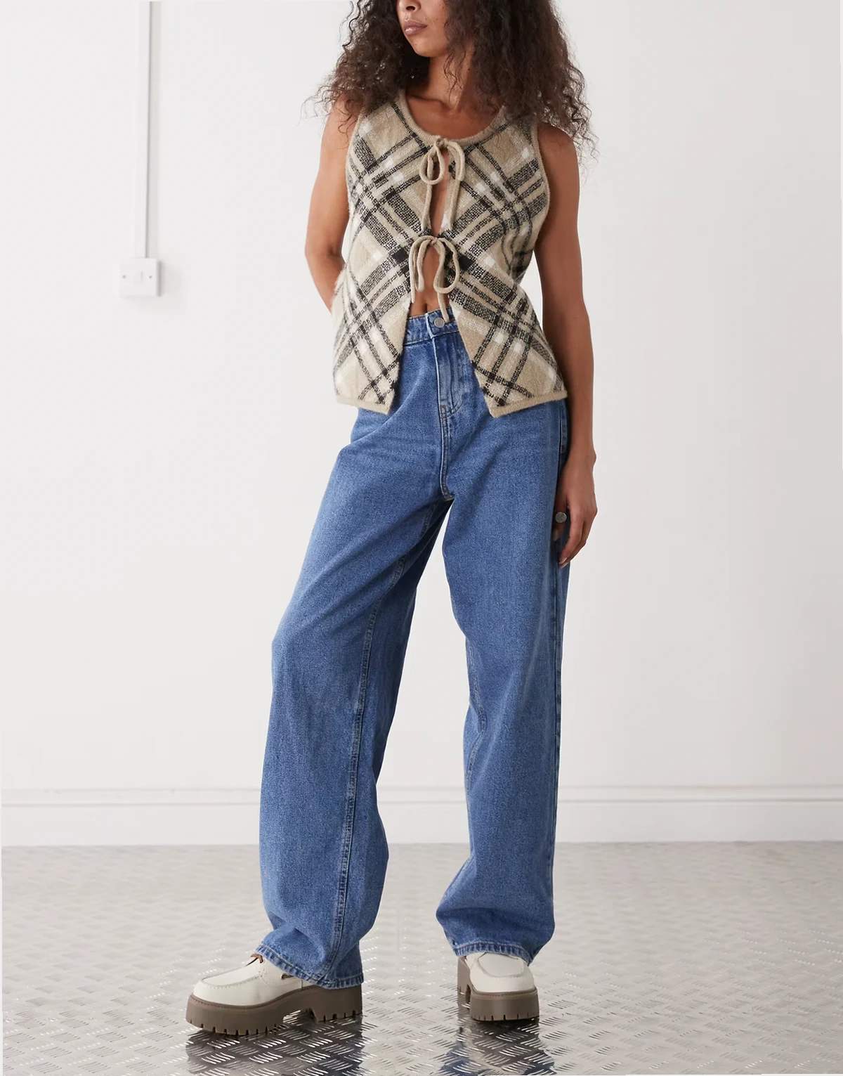 – Alexa – Gerade geschnittene Jeans in Mittelblau mit mittelhohem Bund