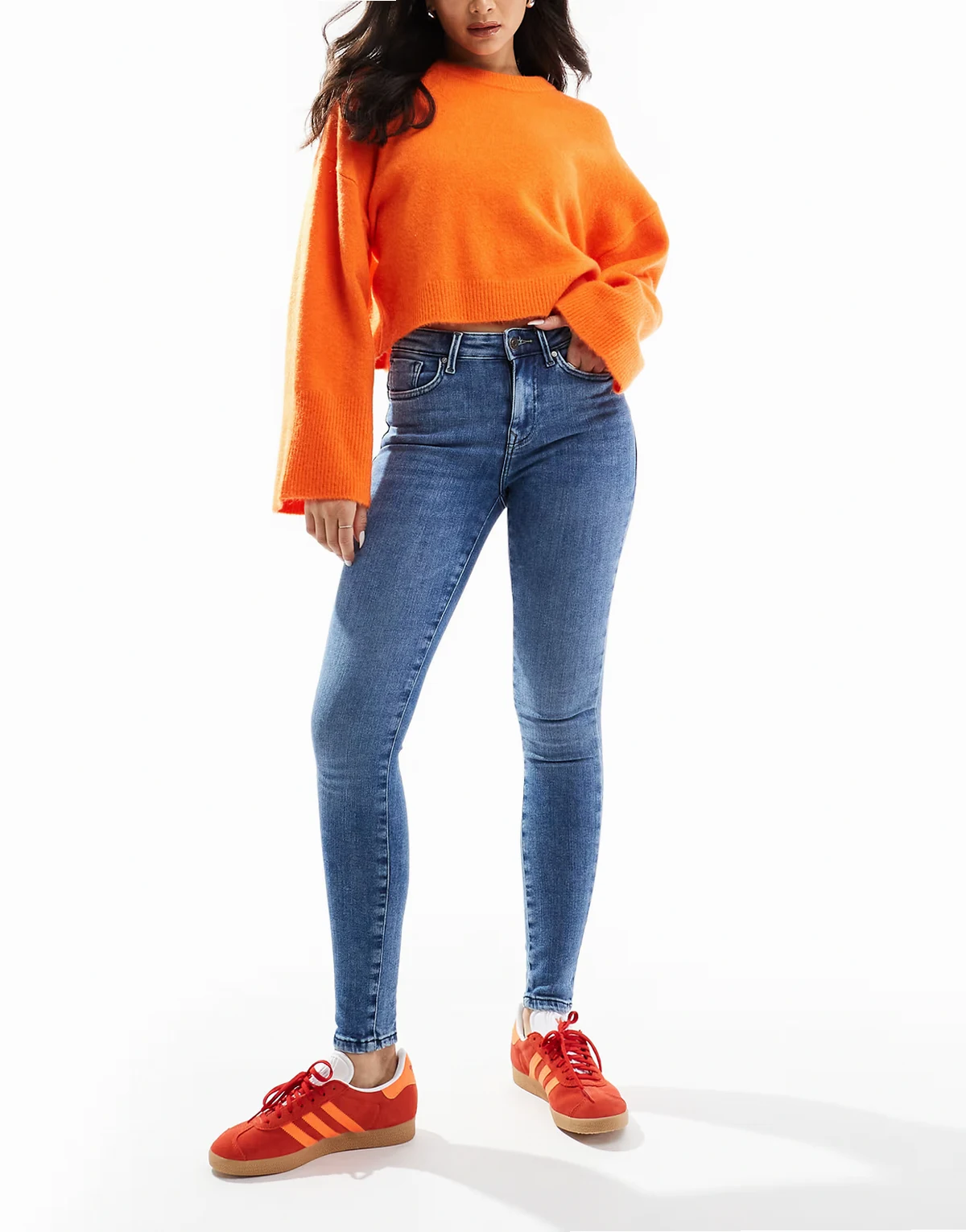– Skinny-Jeans in Hellblau mit Push-up-Effekt