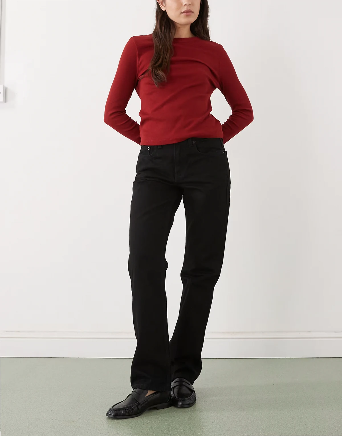 – Laika – Straight-Jeans in schwarzer Rinse-Waschung mit mittelhohem Bund