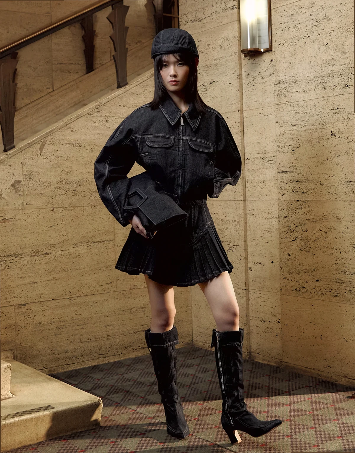 Tolu Coker x Topshop – Superkurzer Jeans-Faltenrock in dunklem Blau mit rundem Design