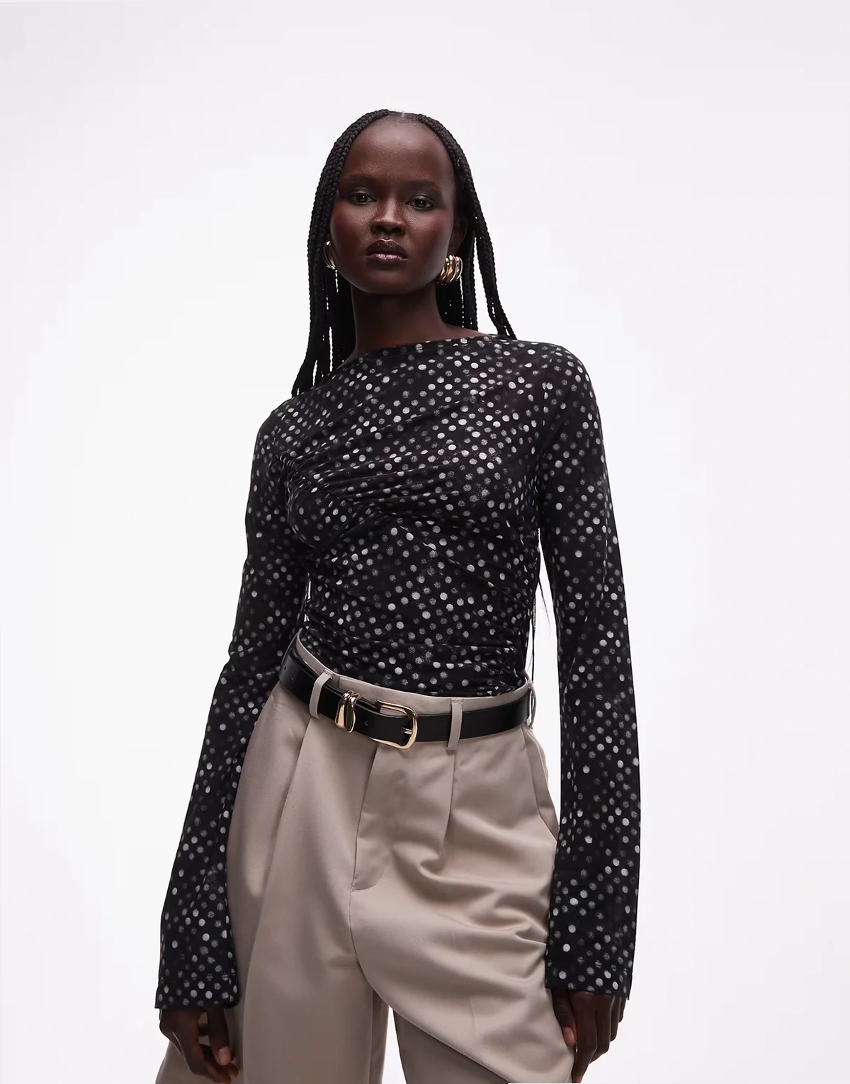 – Transparentes Netzoberteil in Schwarz mit Polka Dots und gerafftem Detail