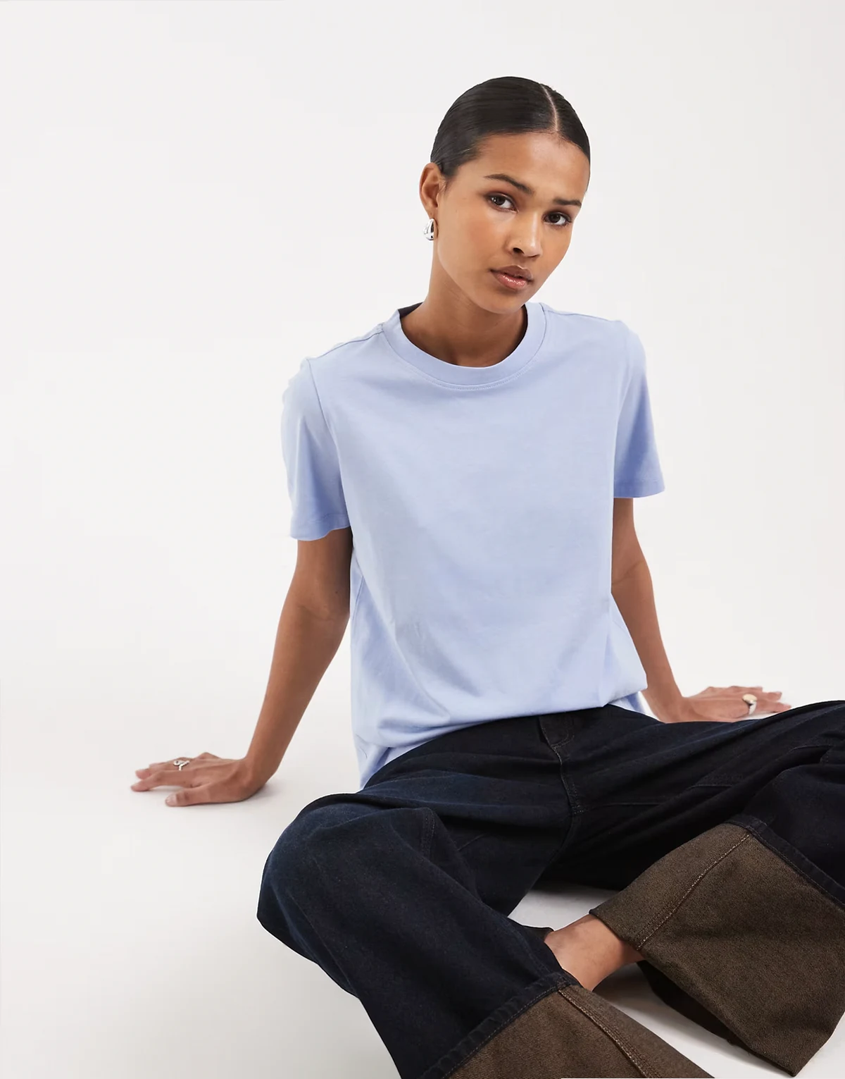 – T-Shirt in Brunnera-Blau
