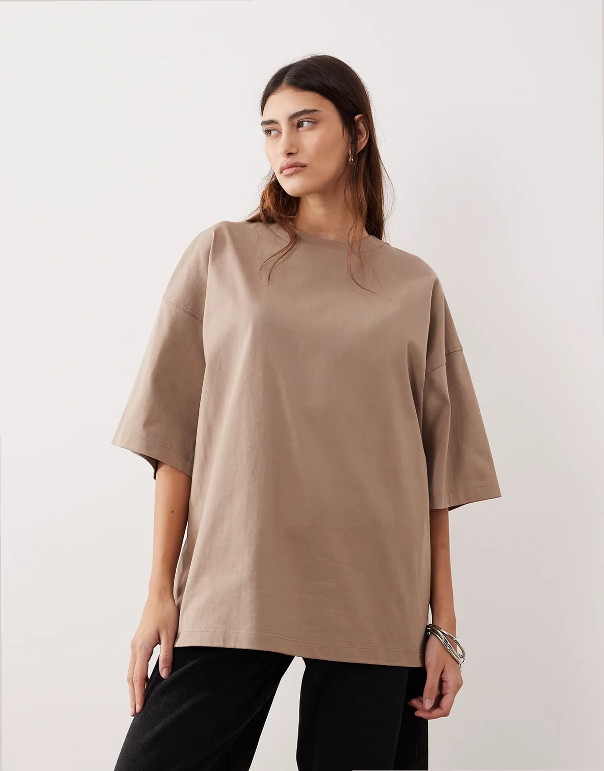 oversized premium heavy weight T-shirt in taupe