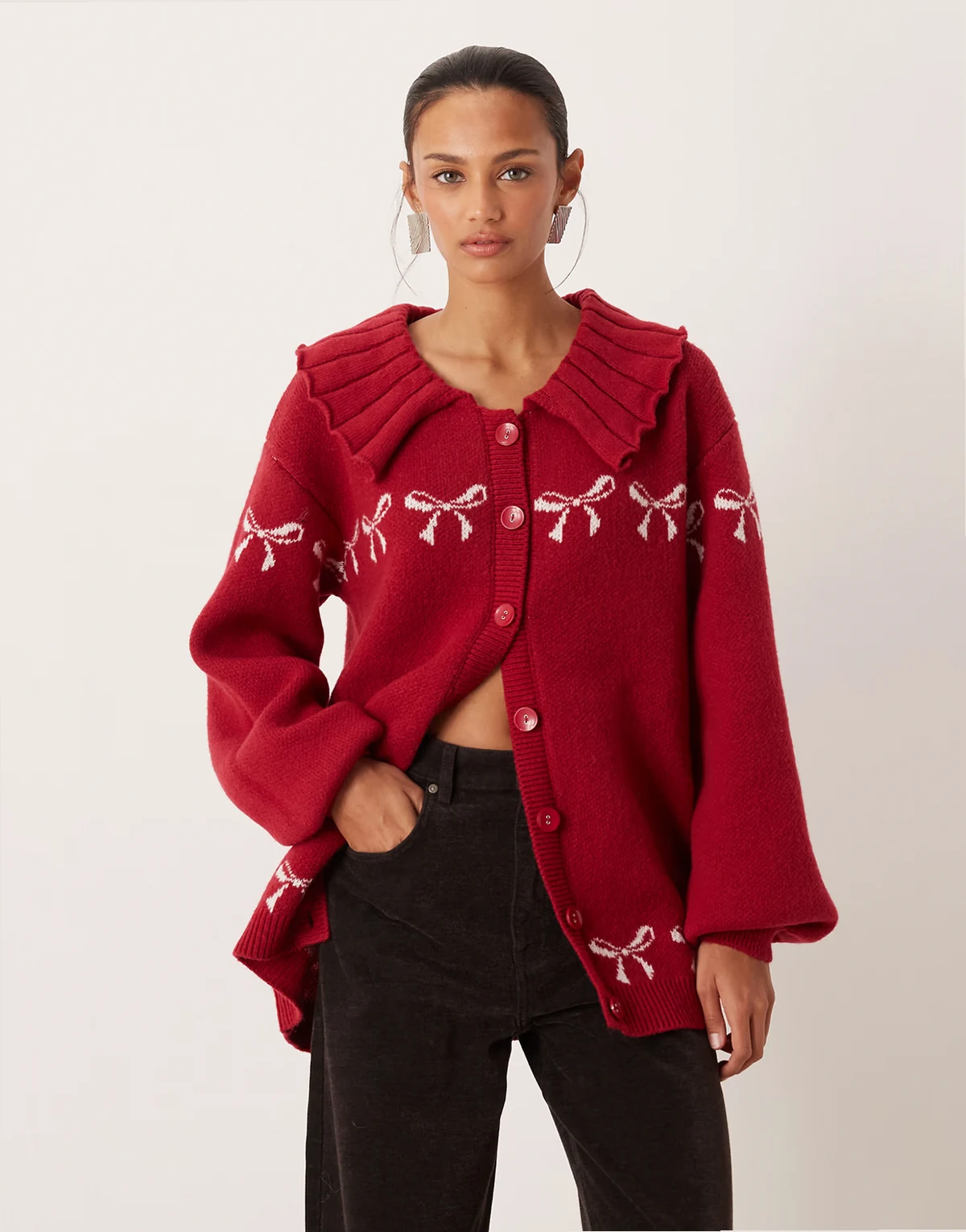 bow intarsia knit oversized cardigan with ribbed collar in red