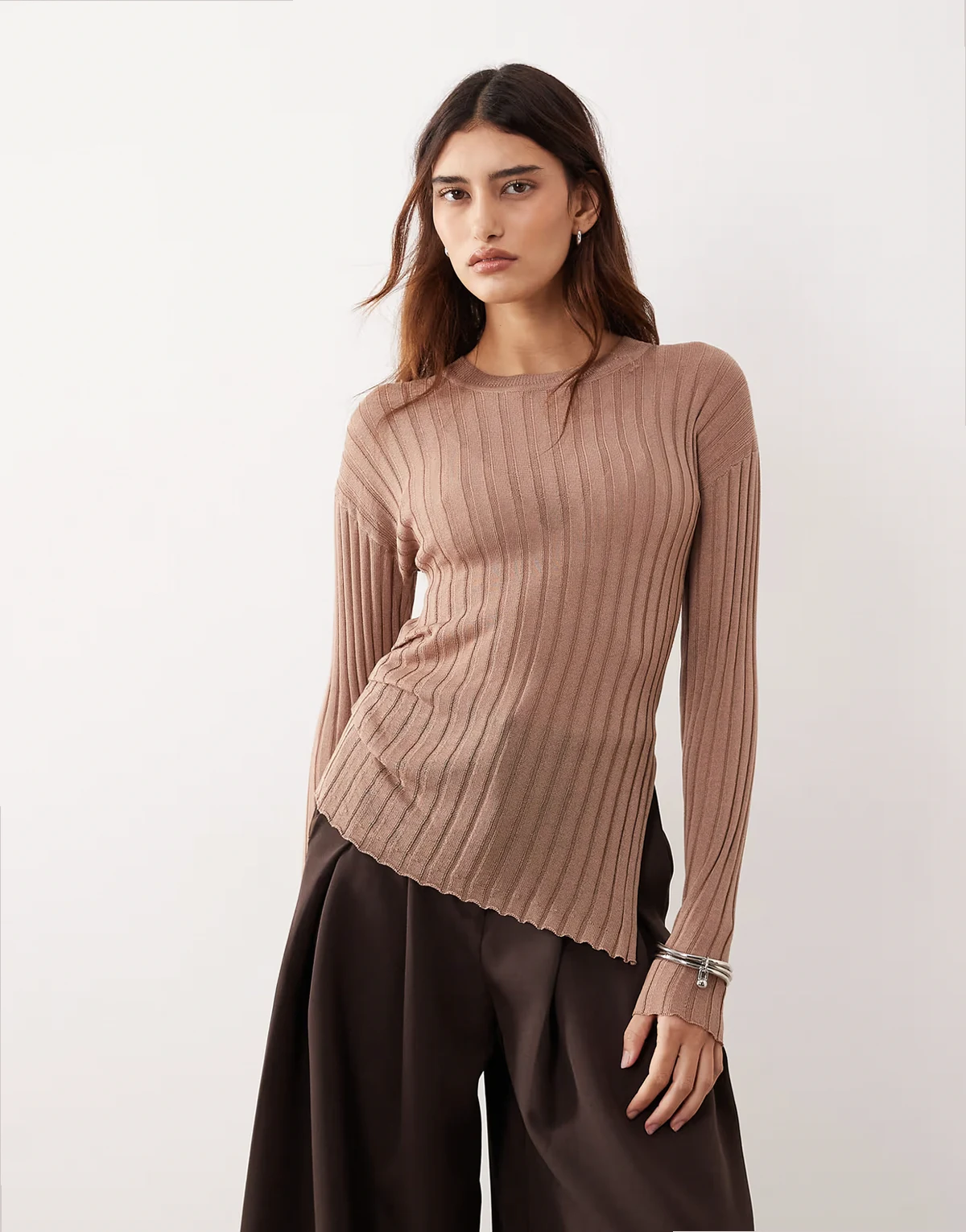 fine rib long sleeve knit top in mocha