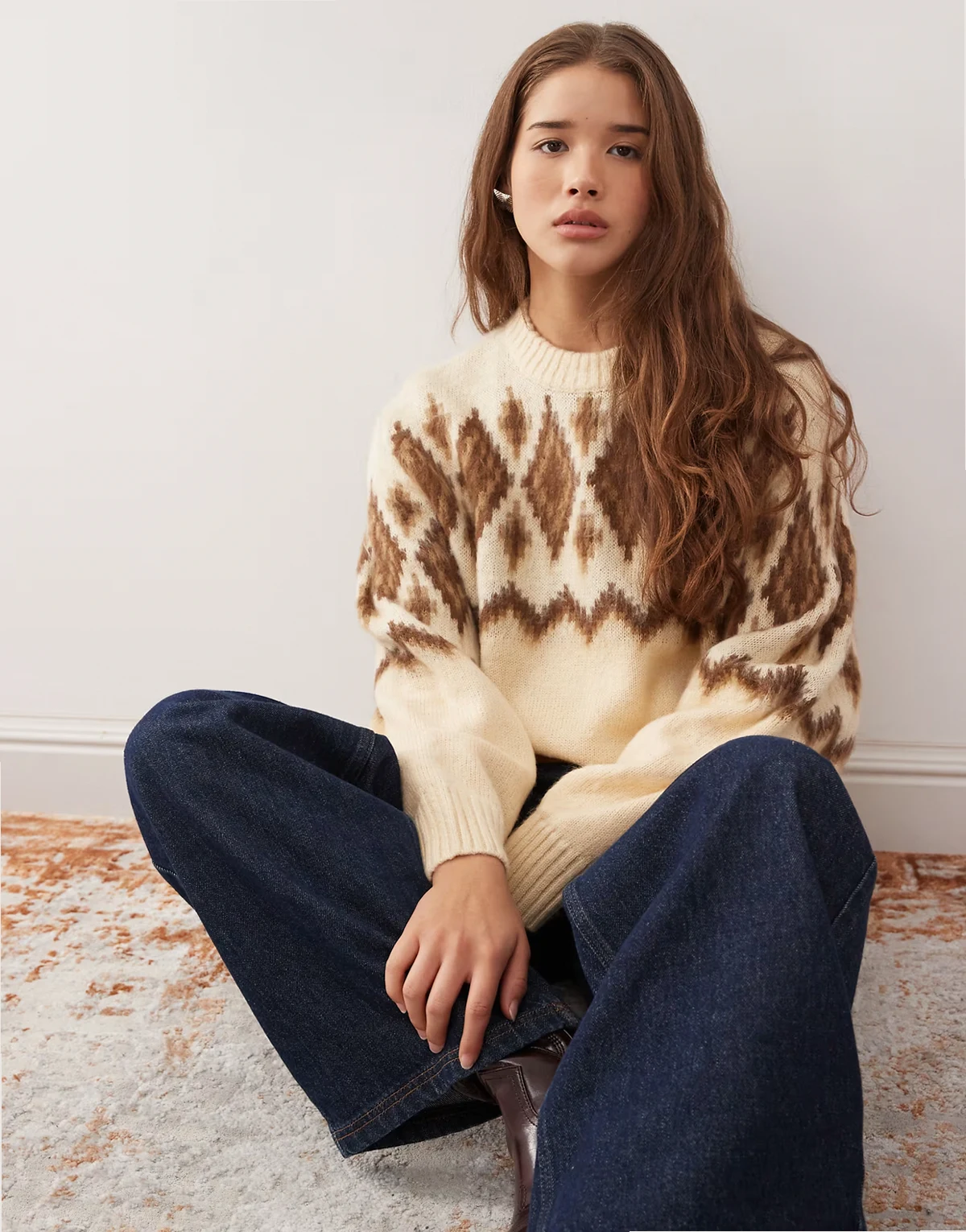 crew neck knit sweater in cream fairisle pattern