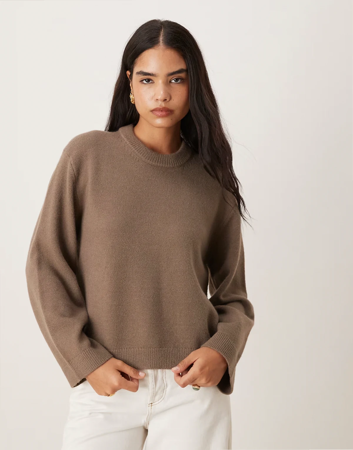 – Strickpullover in Hellbeige meliert mit Rundhalsausschnitt und weiten Ärmeln, exklusiv bei ASOS